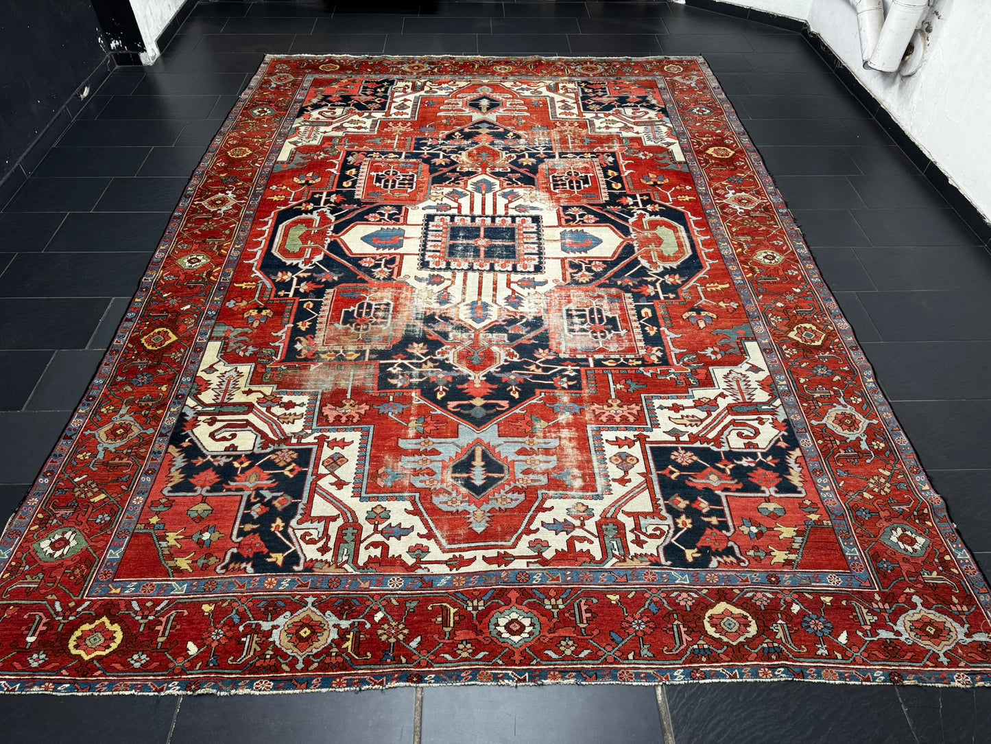 Antik Orientteppich handgeknüpft Heriz Serapi naturfarben  396x290 cm