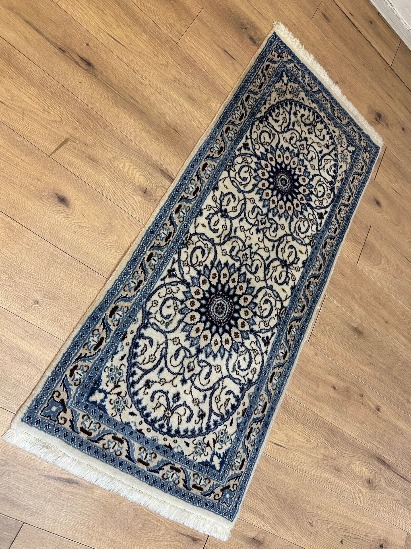 Handgeknüpfter Perser Läufer Nain 157x67 cm – Wolle mit Seide