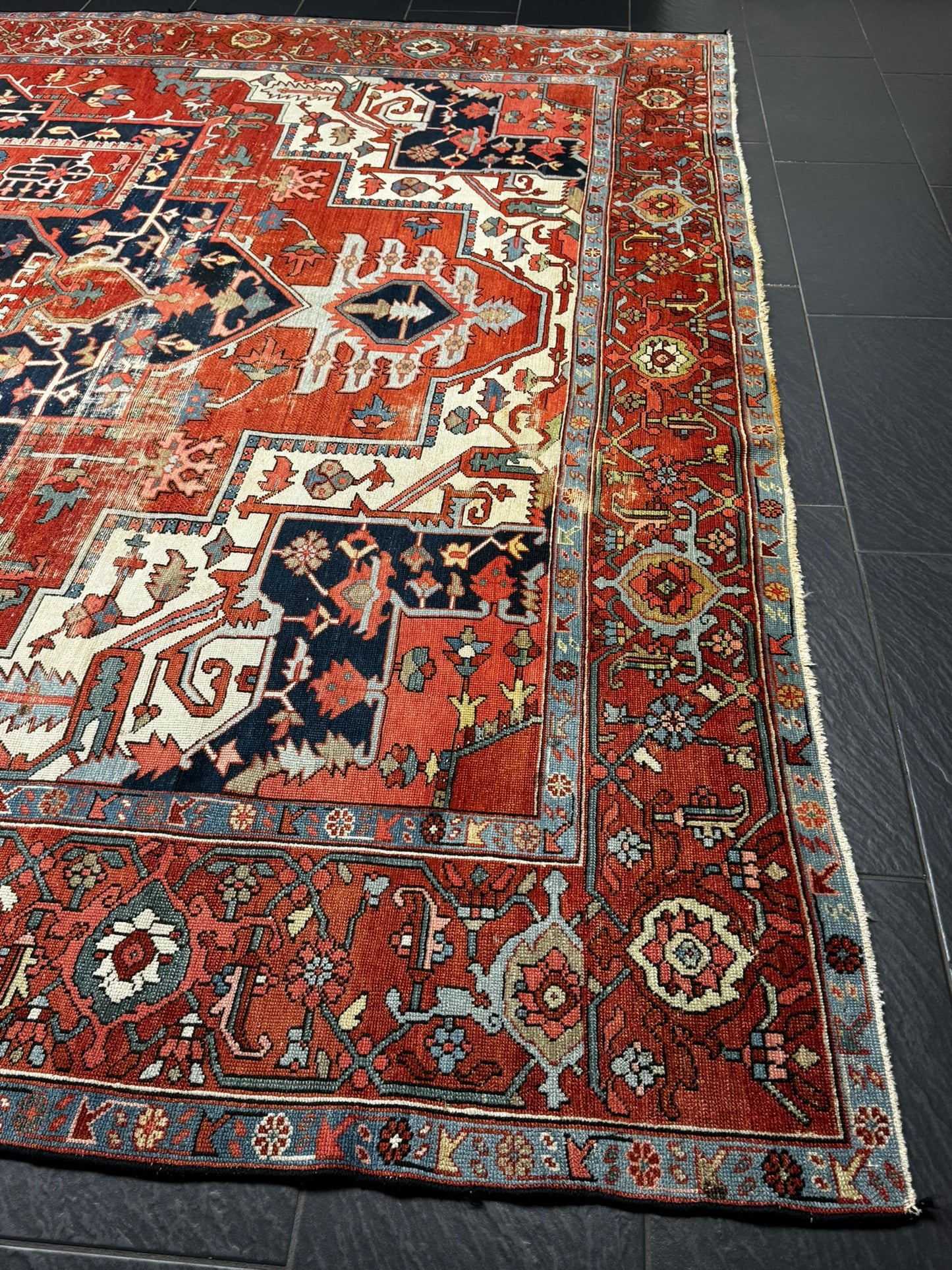 Antik Orientteppich handgeknüpft Heriz Serapi naturfarben  396x290 cm