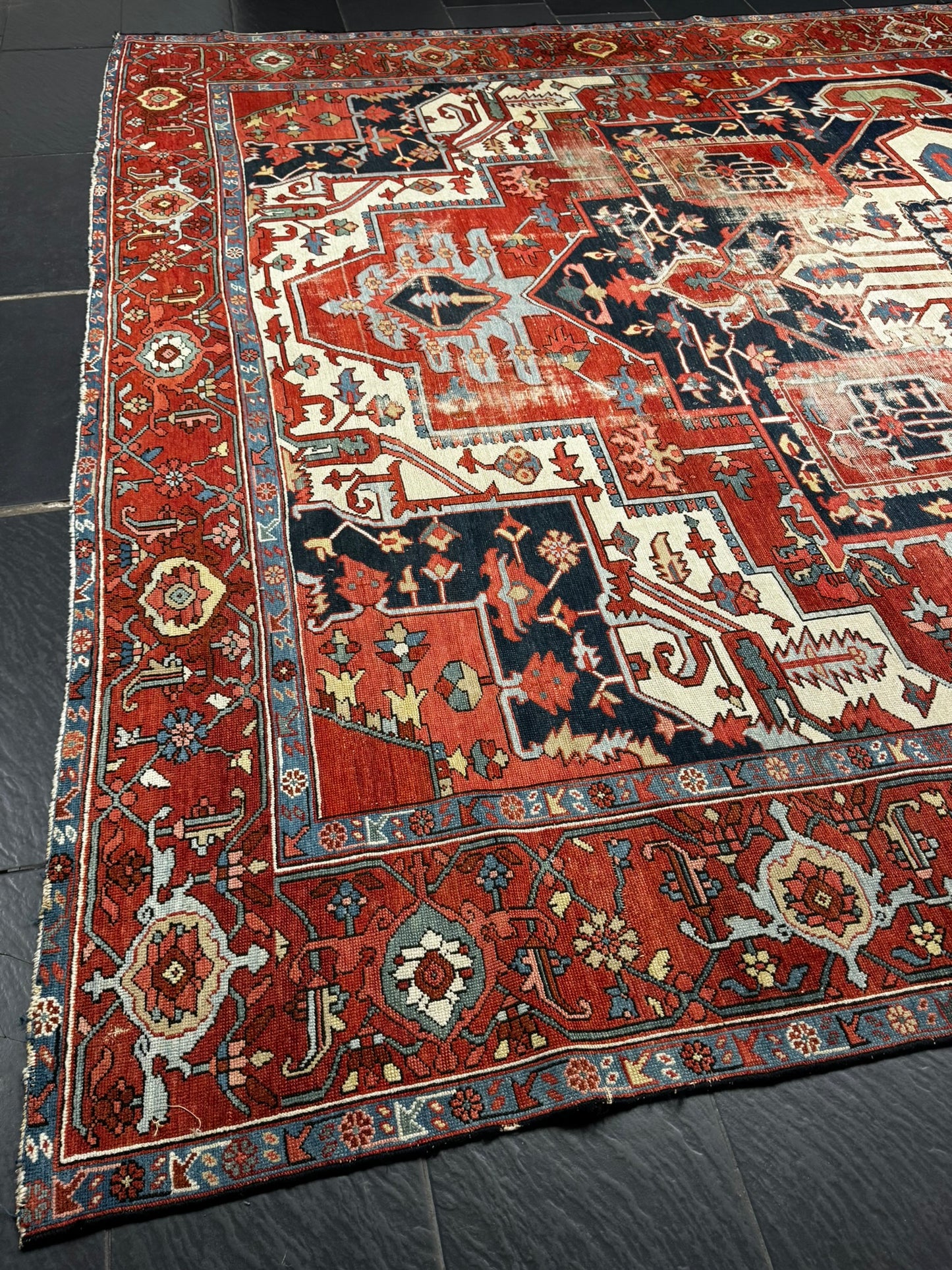 Antik Orientteppich handgeknüpft Heriz Serapi naturfarben  396x290 cm