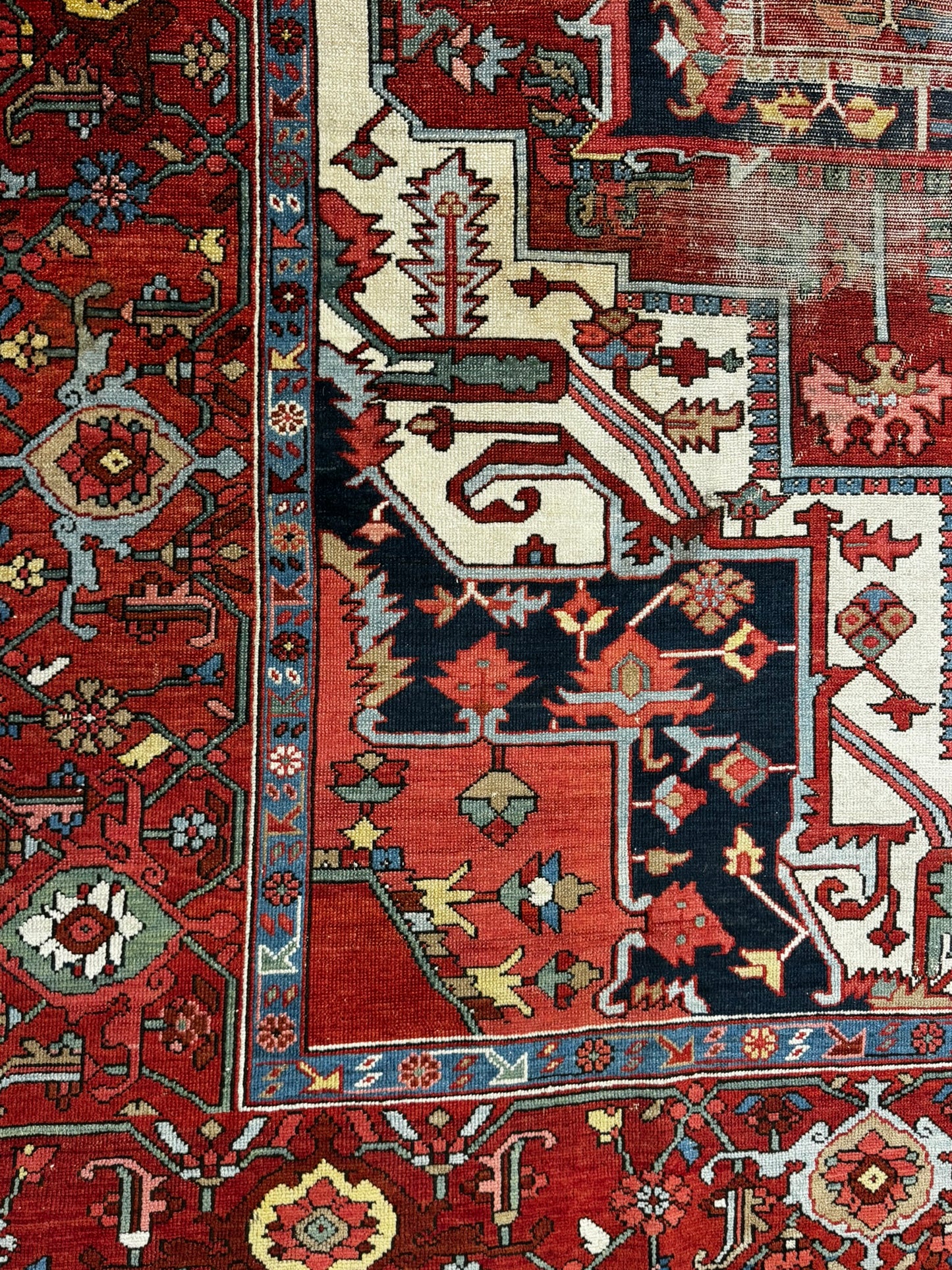 Antik Orientteppich handgeknüpft Heriz Serapi naturfarben  396x290 cm