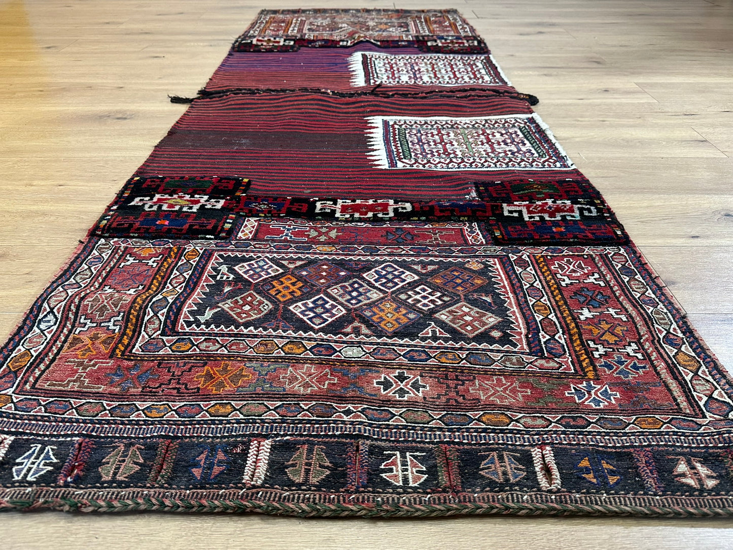Antik Orientteppich handgewebt Bachtiar  260x100 cm