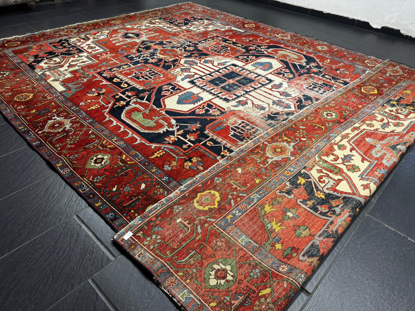 Antik Orientteppich handgeknüpft Heriz Serapi naturfarben  396x290 cm
