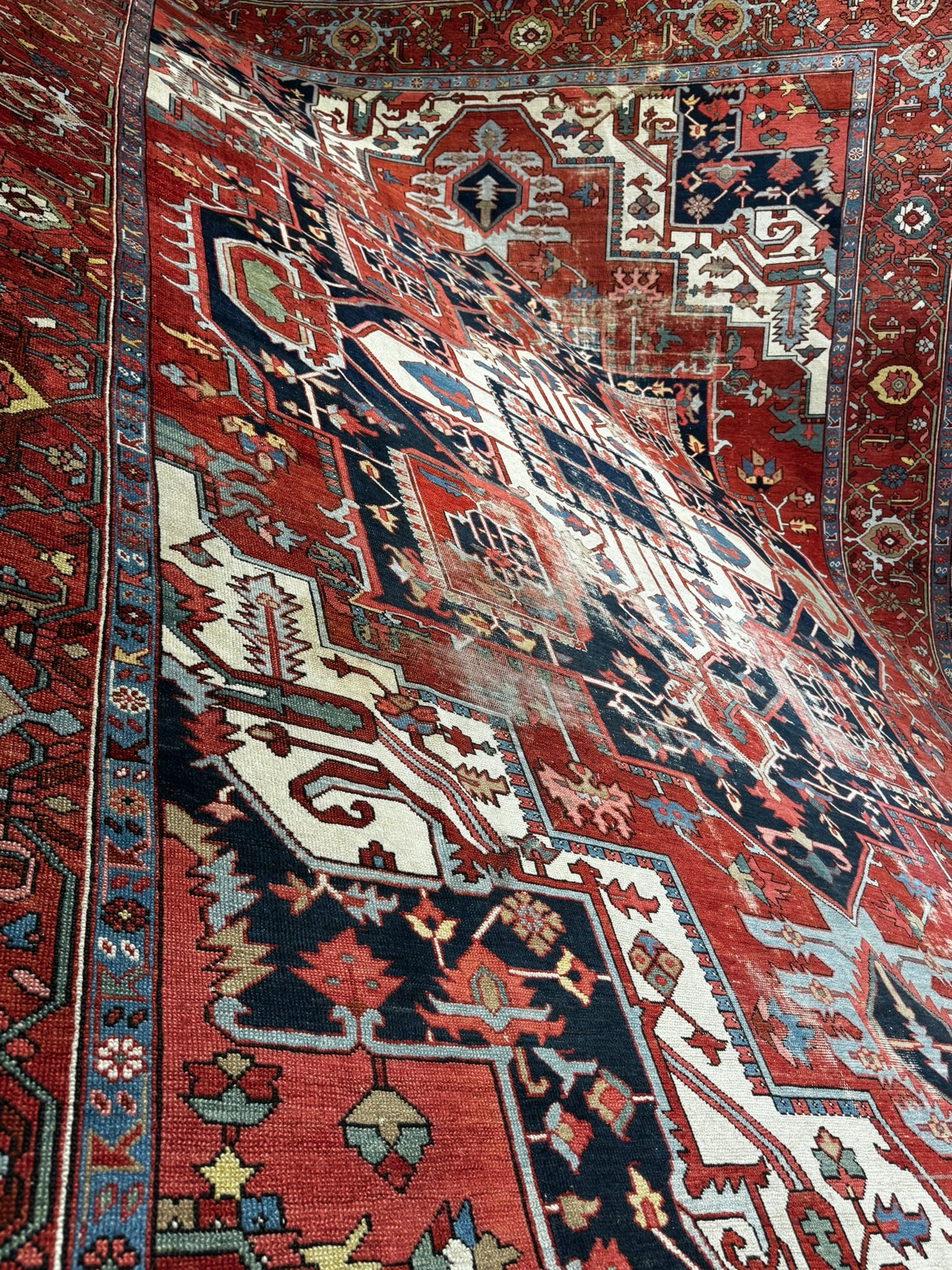 Antik Orientteppich handgeknüpft Heriz Serapi naturfarben  396x290 cm