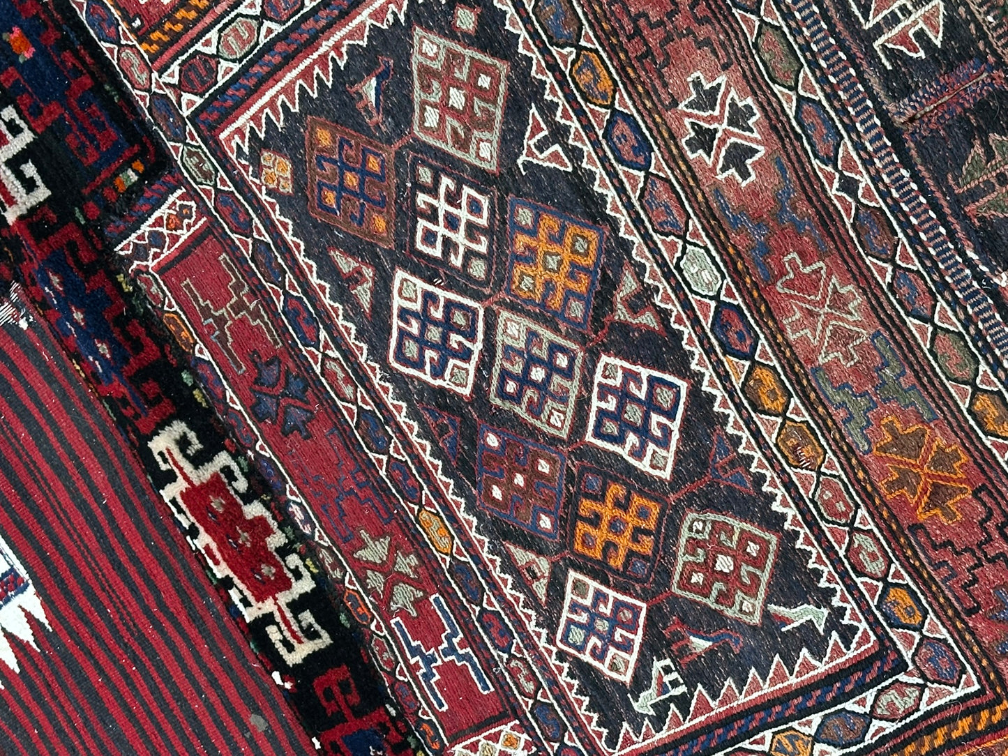Antik Orientteppich handgewebt Bachtiar  260x100 cm