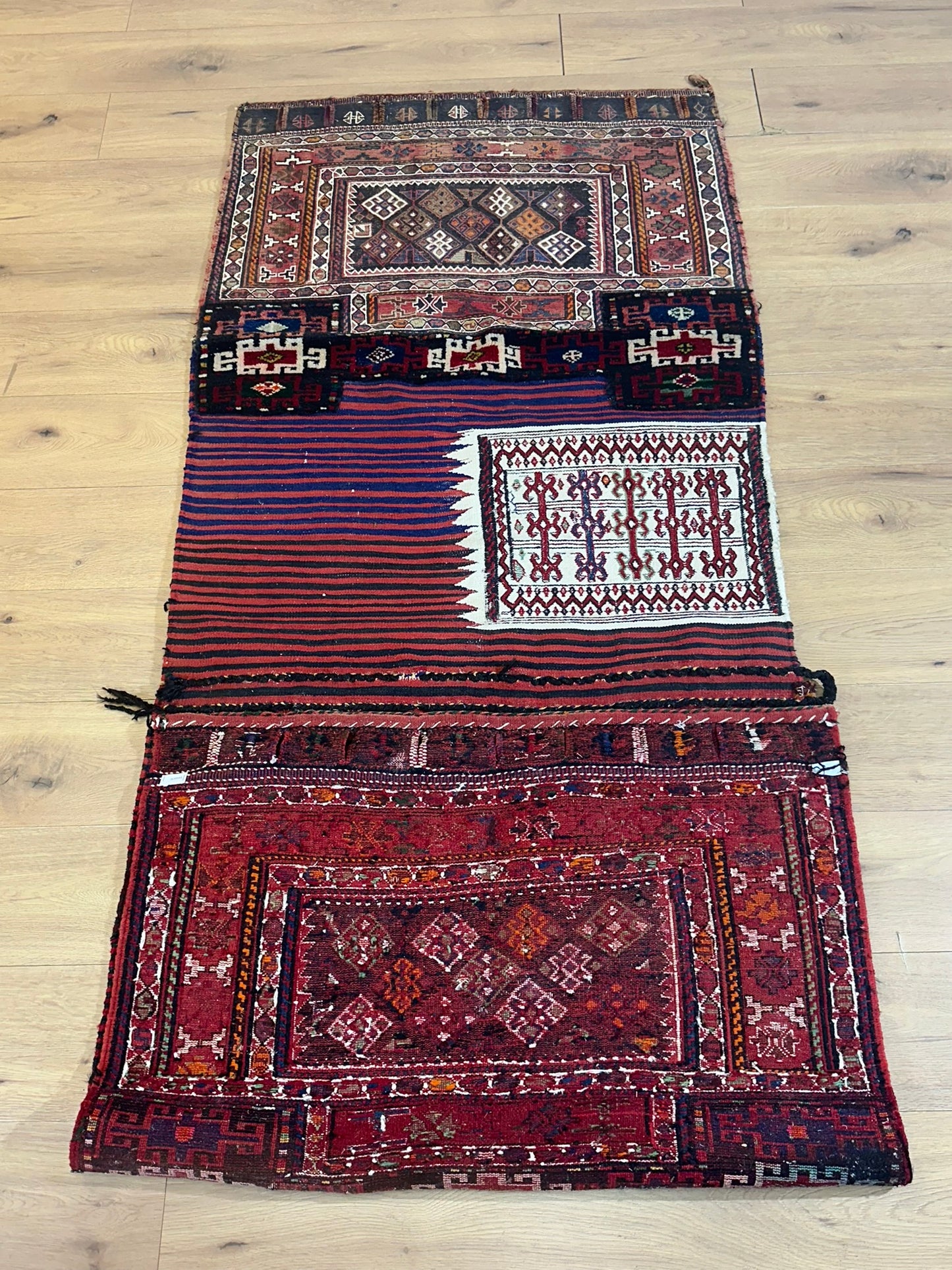 Antik Orientteppich handgewebt Bachtiar  260x100 cm