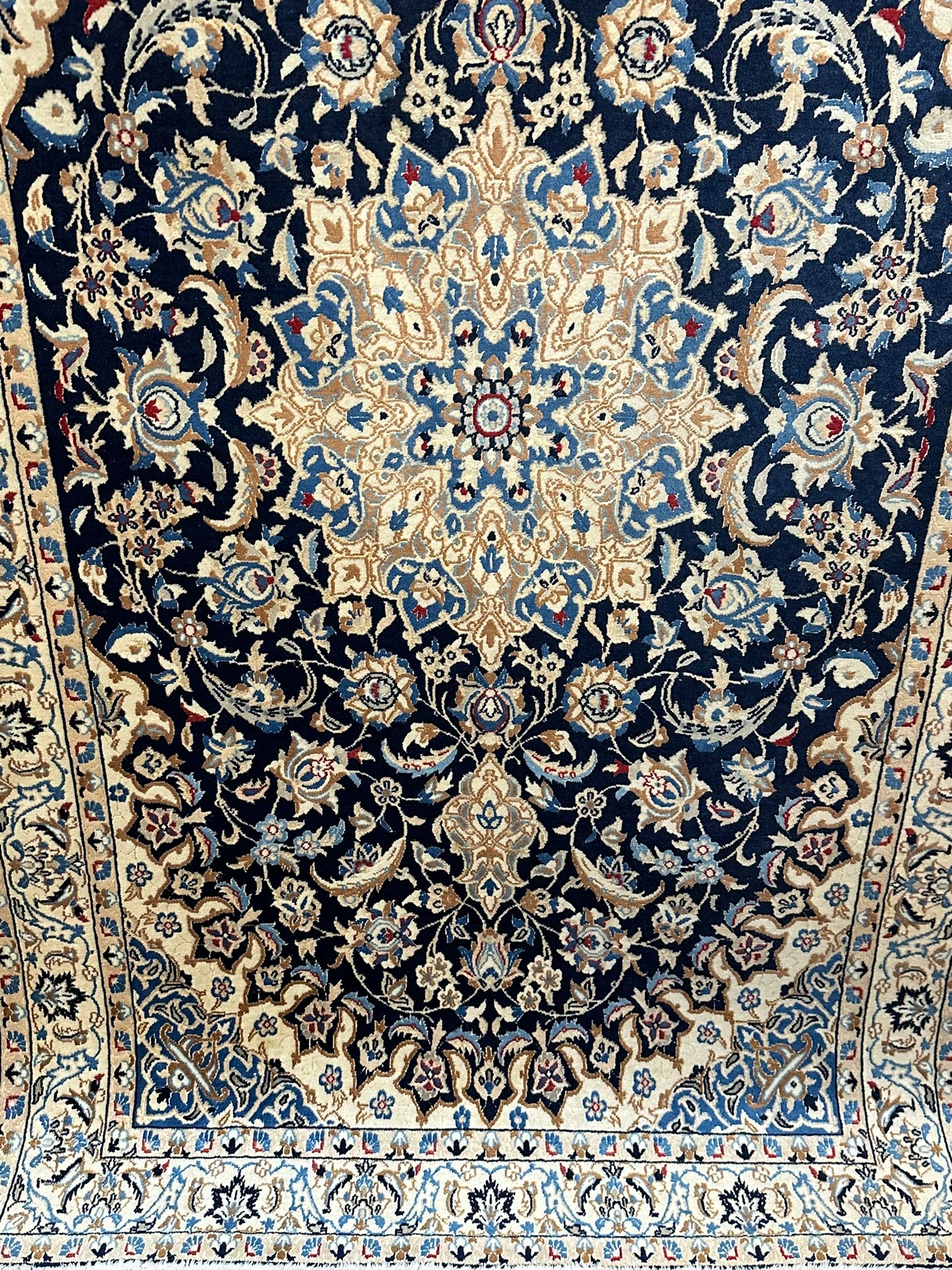 Handgeknüpfter Perser Teppich Nain 210x120 cm – Medaillon Seide