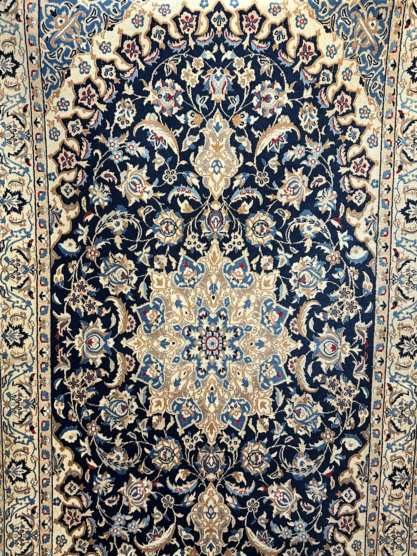 Handgeknüpfter Perser Teppich Nain 210x120 cm – Medaillon Seide