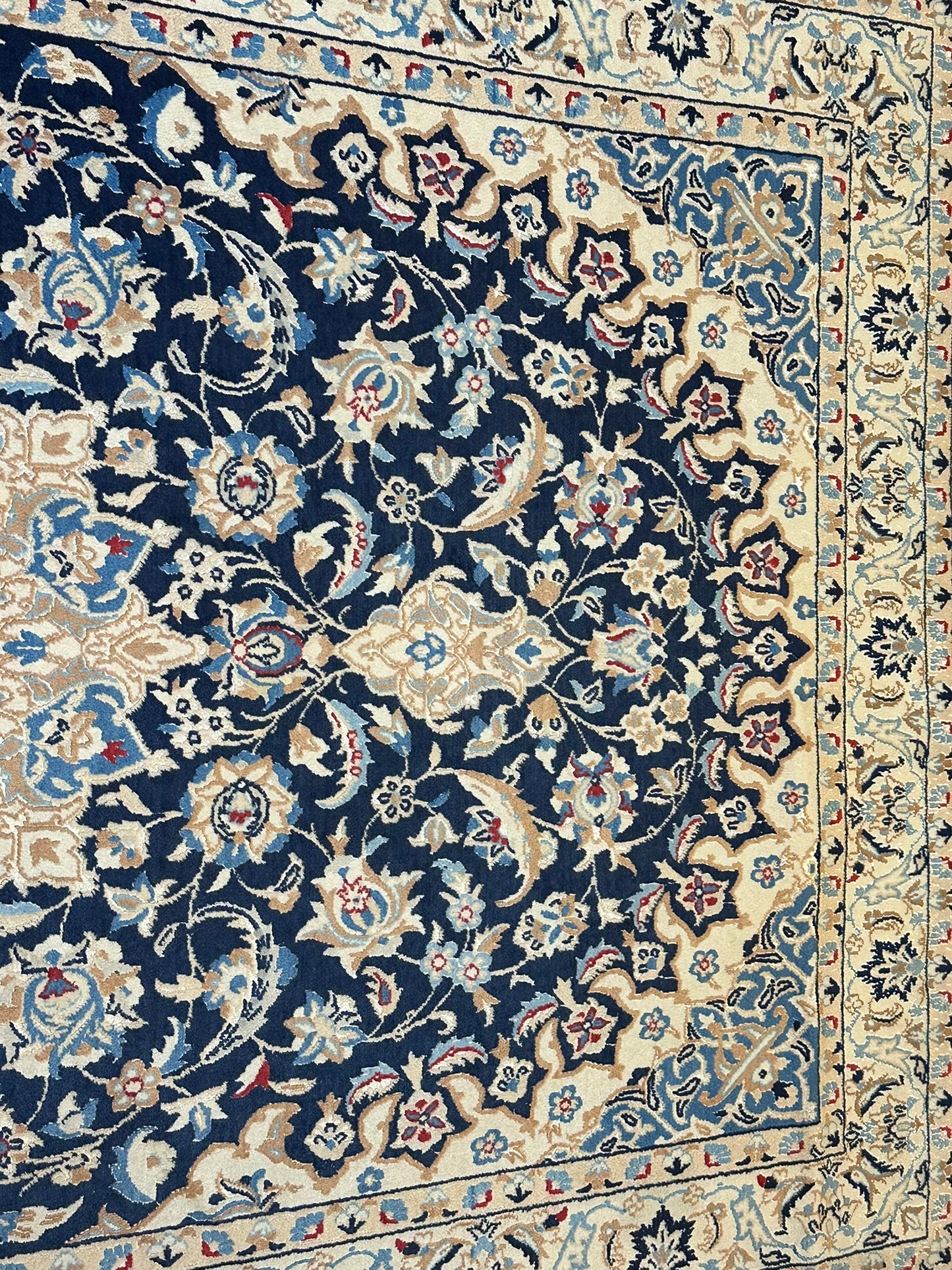 Handgeknüpfter Perser Teppich Nain 210x120 cm – Medaillon Seide