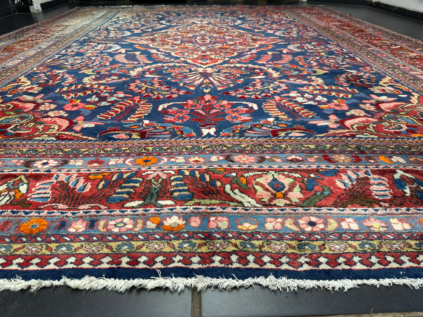 Antik Orientteppich handgeknüpft Lilian antik Naturfarben 420x333 cm