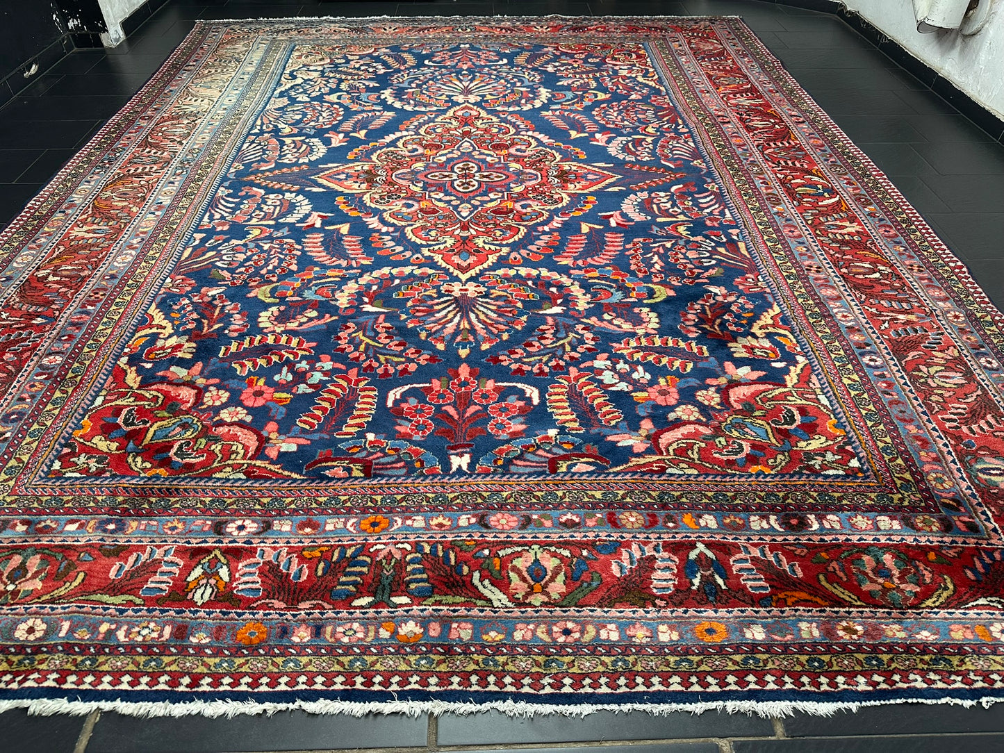 Antik Orientteppich handgeknüpft Lilian antik Naturfarben 420x333 cm