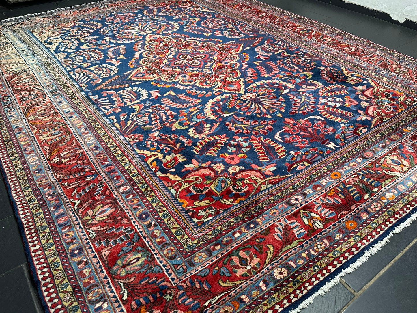 Antik Orientteppich handgeknüpft Lilian antik Naturfarben 420x333 cm