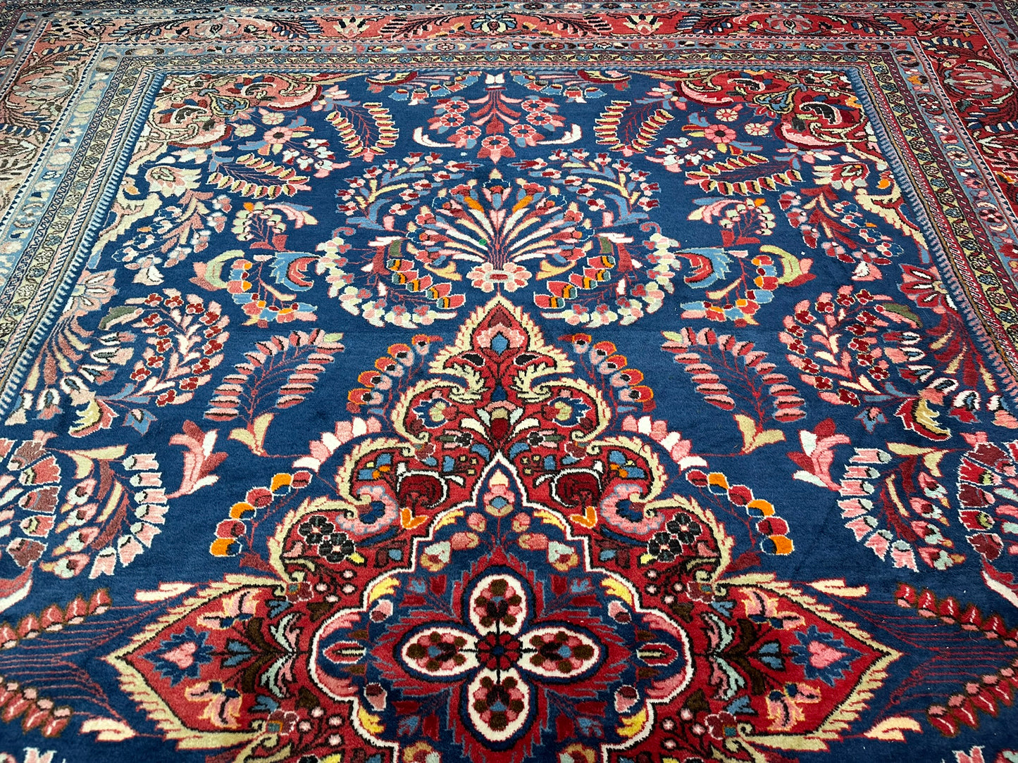 Antik Orientteppich handgeknüpft Lilian antik Naturfarben 420x333 cm