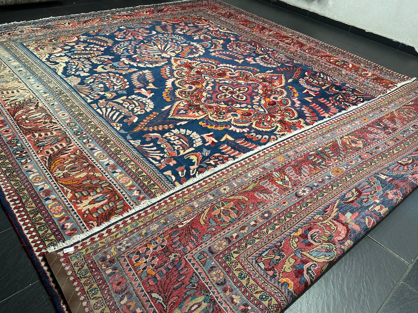Antik Orientteppich handgeknüpft Lilian antik Naturfarben 420x333 cm