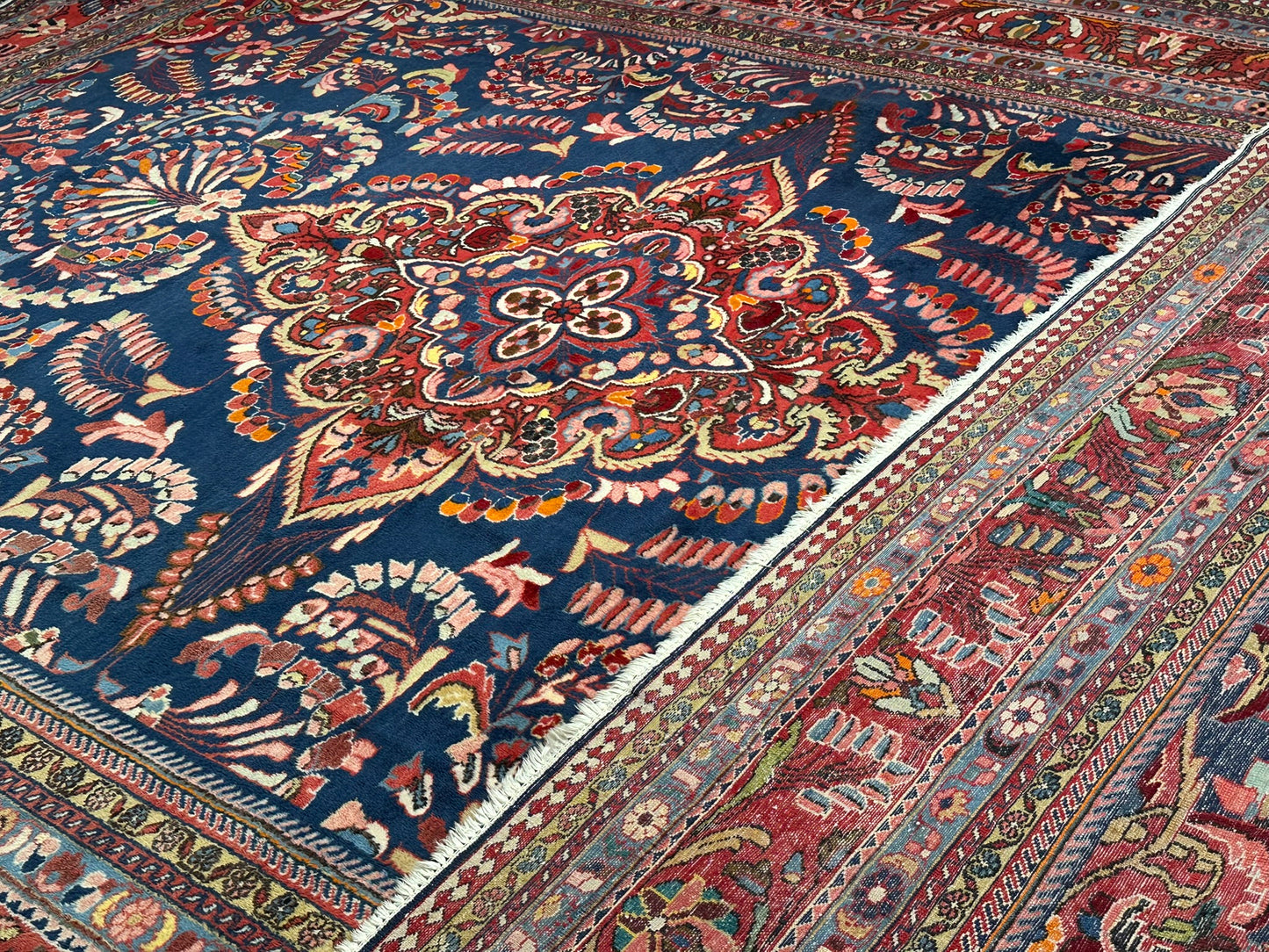 Antik Orientteppich handgeknüpft Lilian antik Naturfarben 420x333 cm