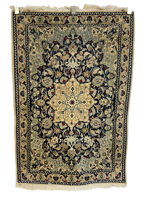 Orientteppich handgeknüpft Nain mit Seide 133x90 cm