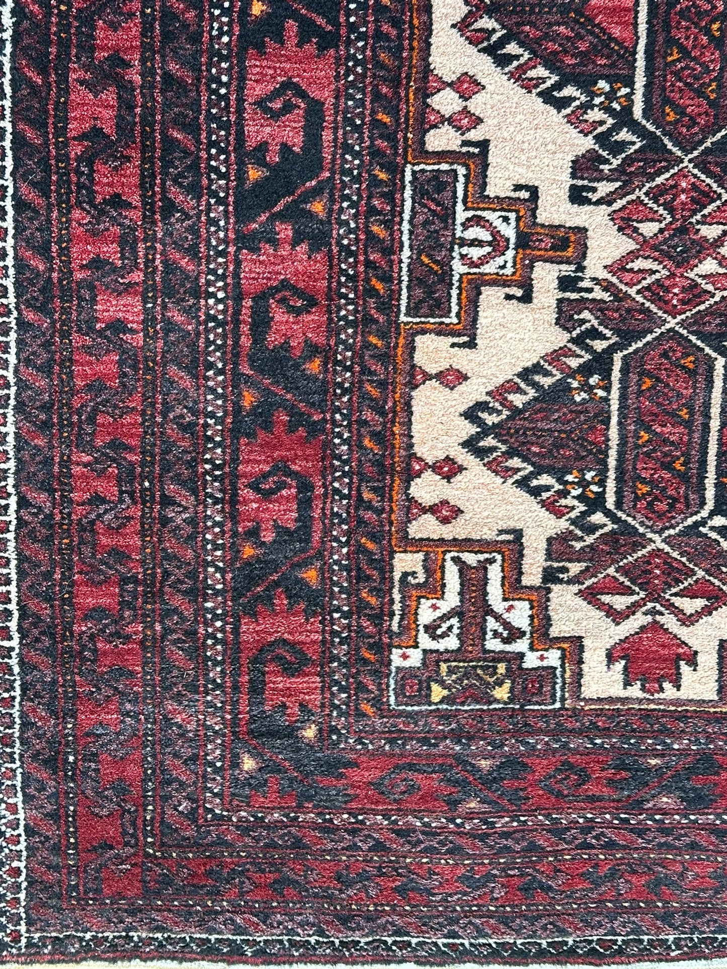 Orientteppich handgeknüpft Belutsch 236x114 cm
