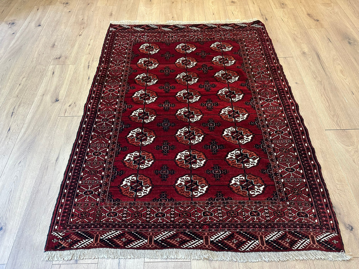 Handgeknüpfter Buchara Teppich 172x130 cm – Jomut Wolle mit Seide