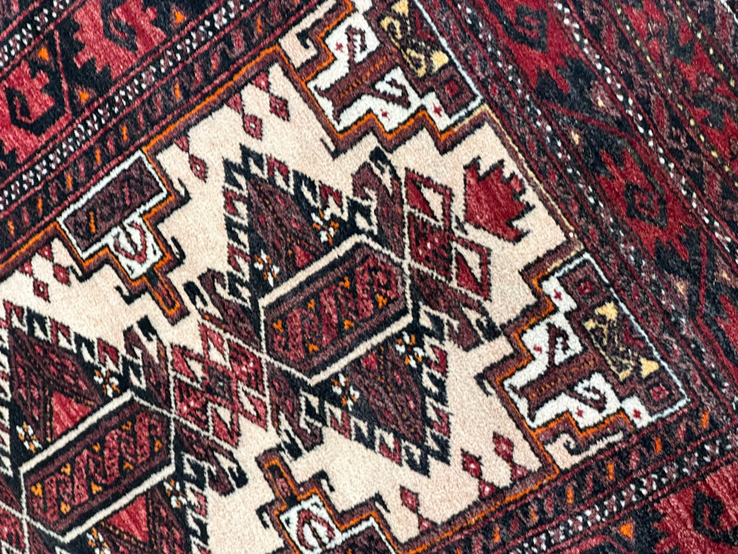 Orientteppich handgeknüpft Belutsch 236x114 cm