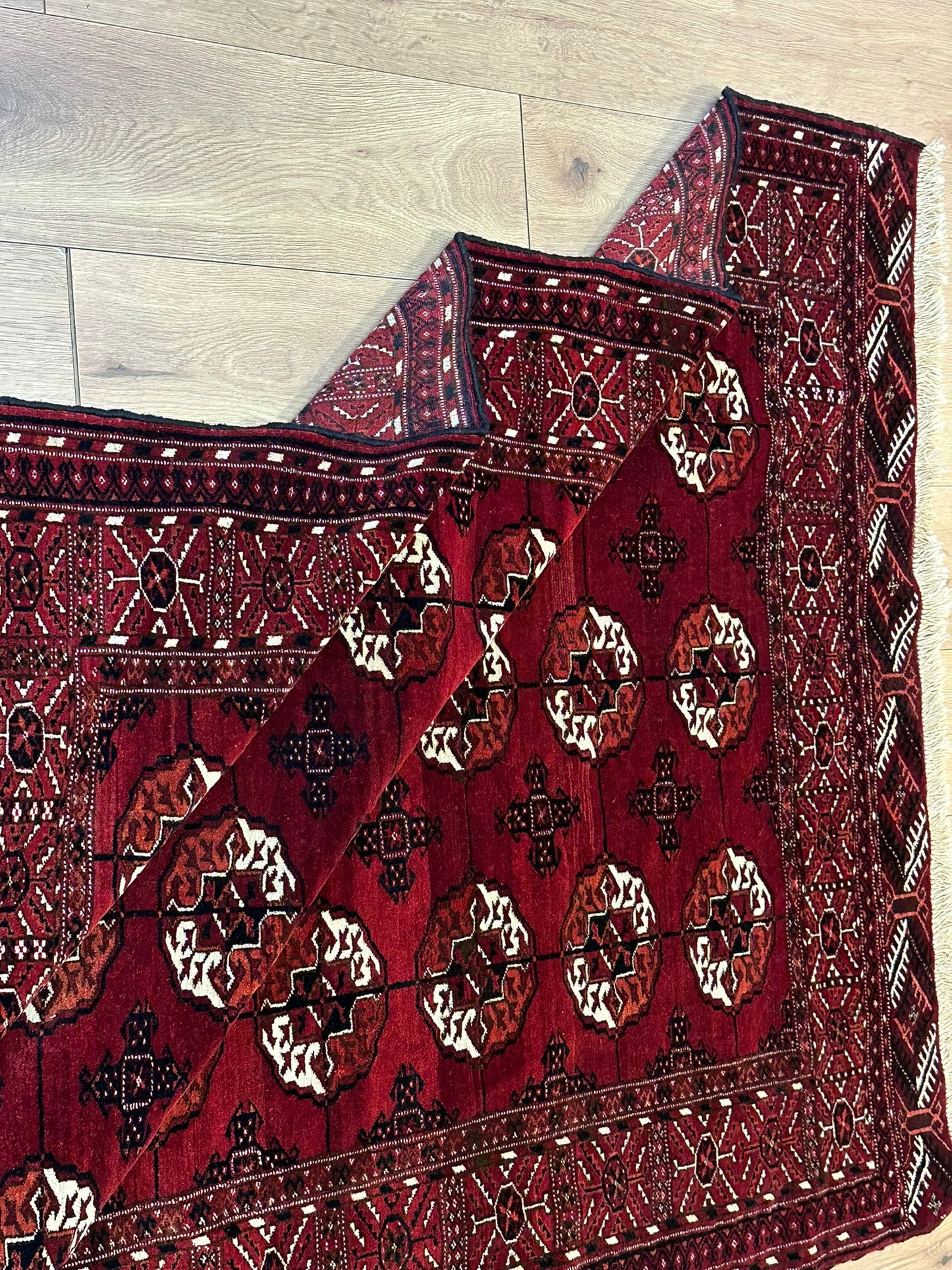 Handgeknüpfter Buchara Teppich 172x130 cm – Jomut Wolle mit Seide