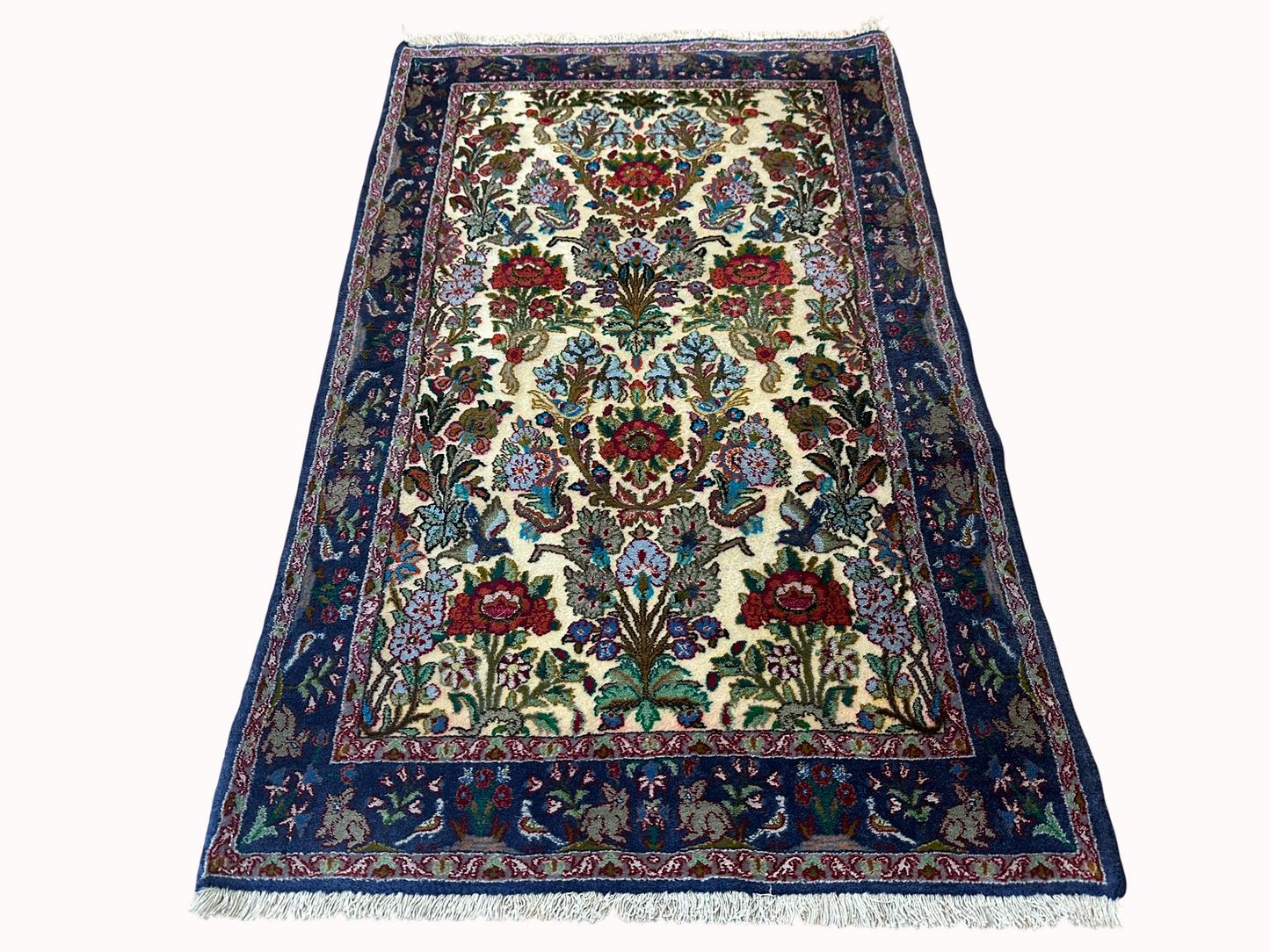 Handgeknüpfter Perser Teppich Isfahan 107x68 cm – Fein mit Seide