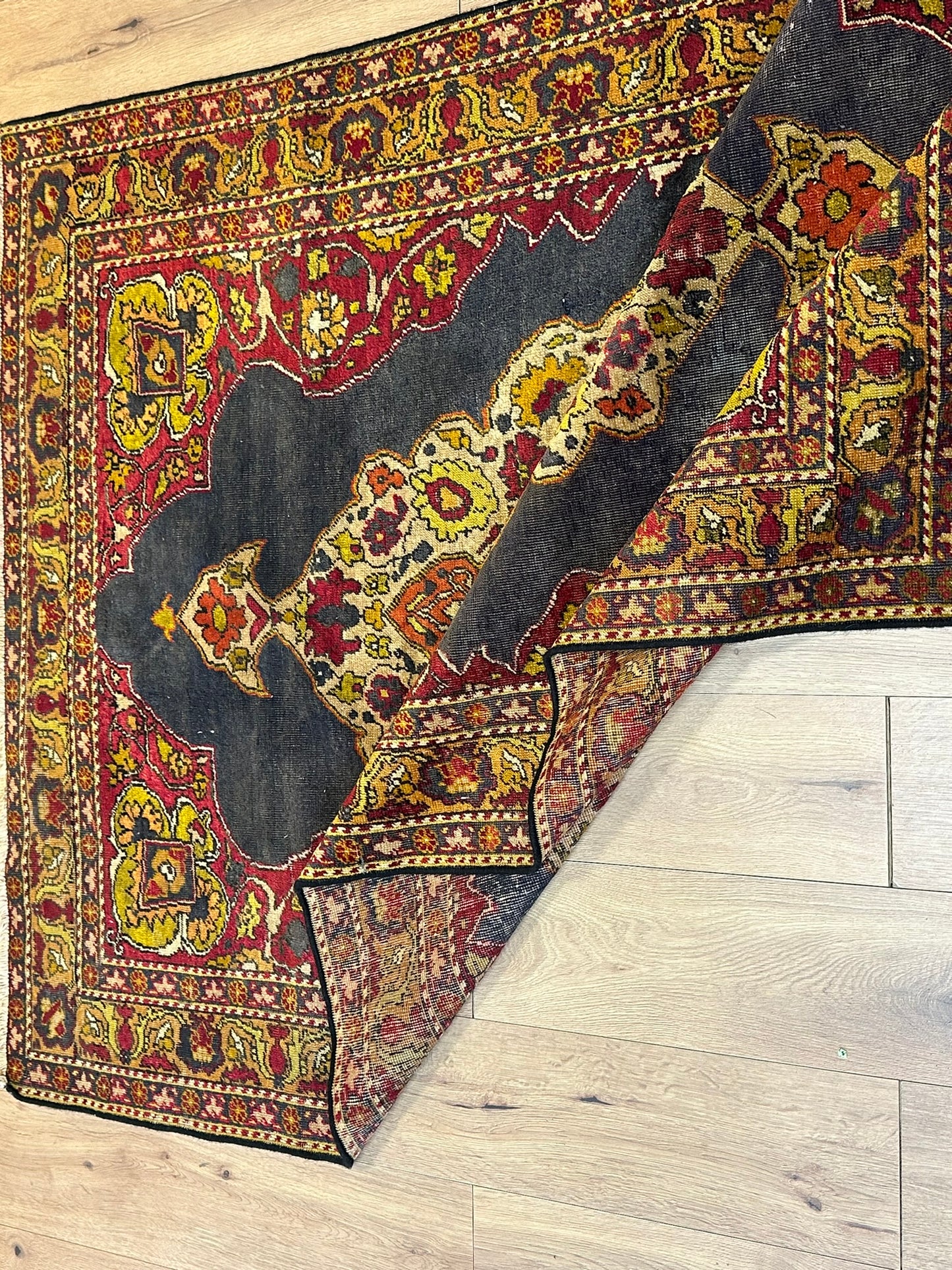 Handgeknüpfter Anatolien Teppich 210x136 cm – Uschak Muster