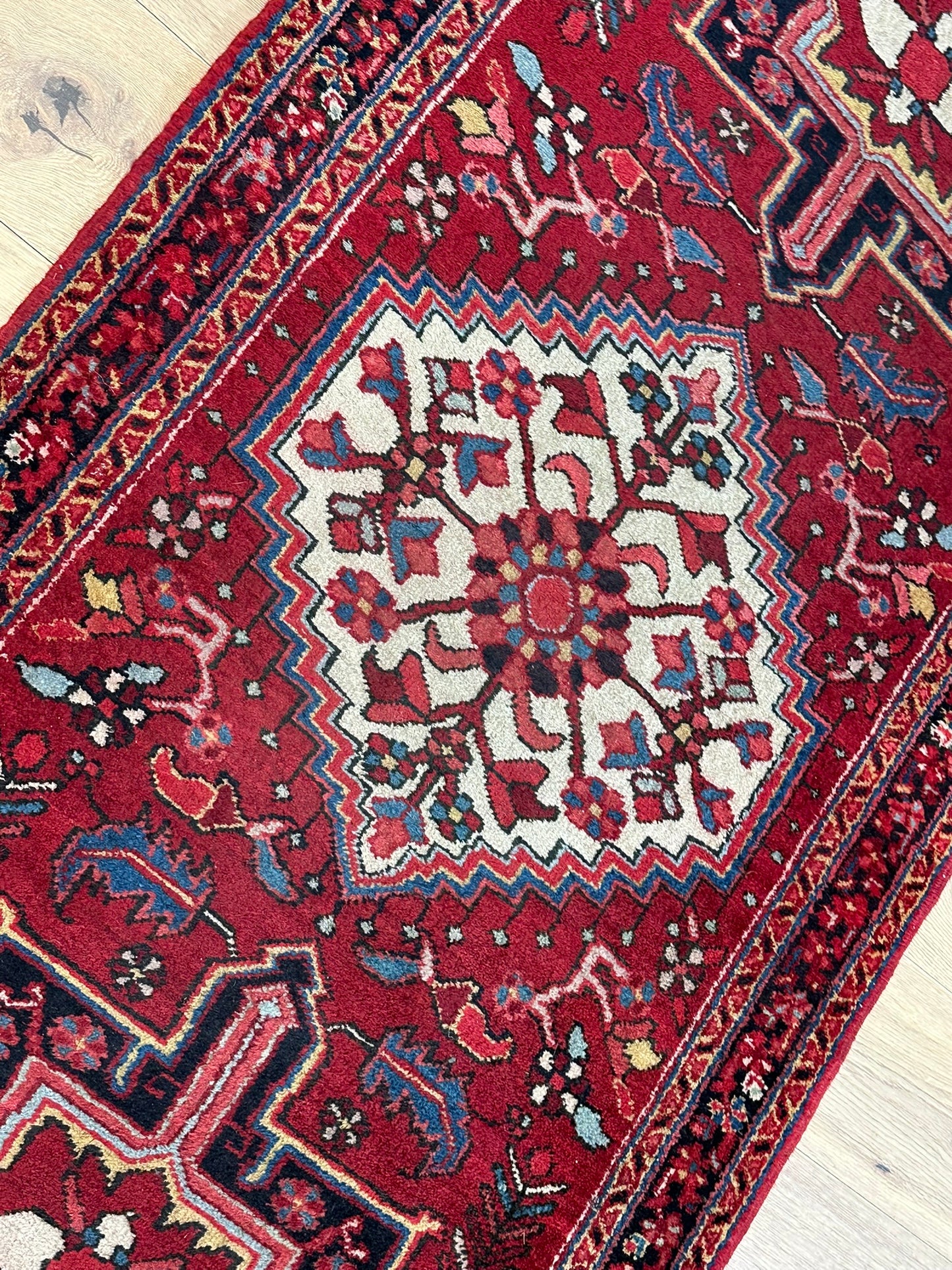 Orientteppich handgeknüpft Heriz / Karadja Naturfarben 340x93 cm