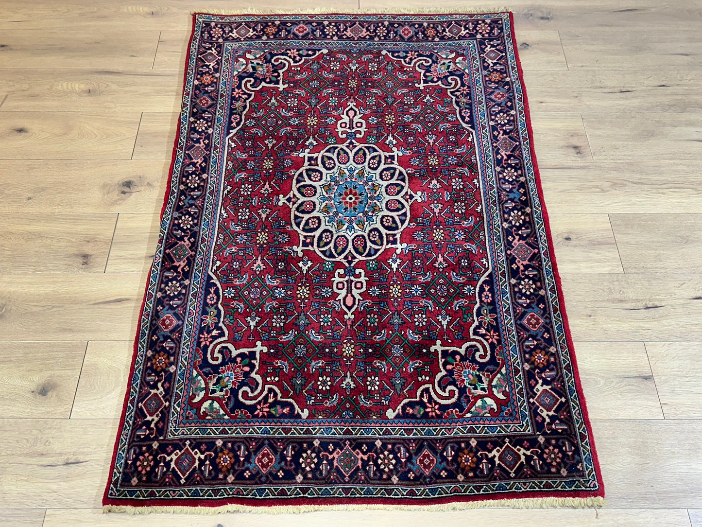 Orientteppich handgeknüpft Bidjar 164x102 cm