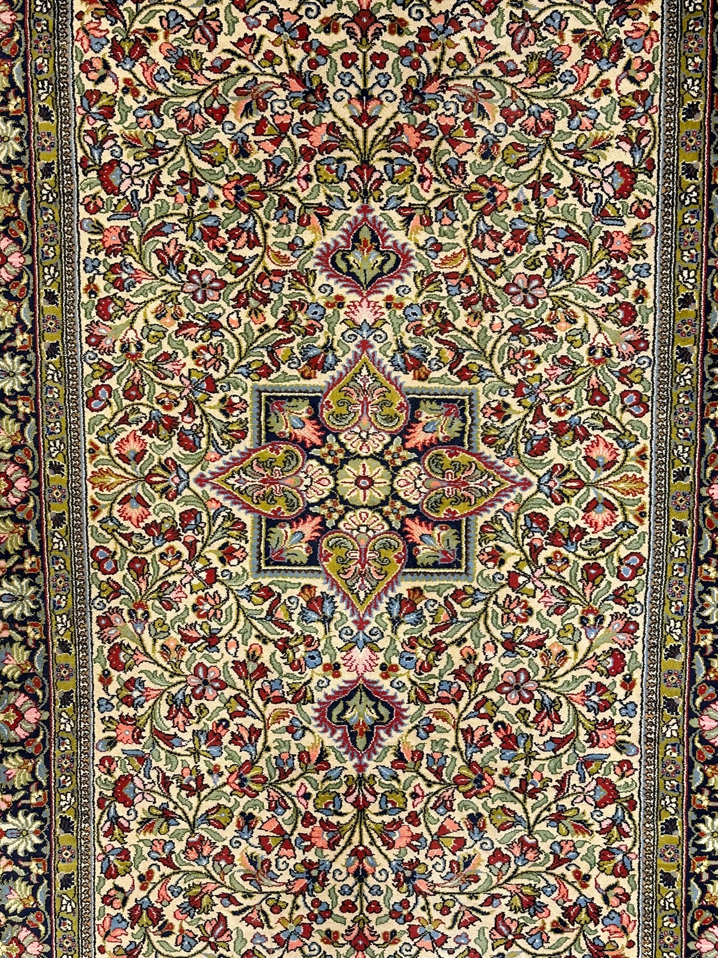 Orientteppich handgeknüpft Ghom Korkwolle 160x105 cm