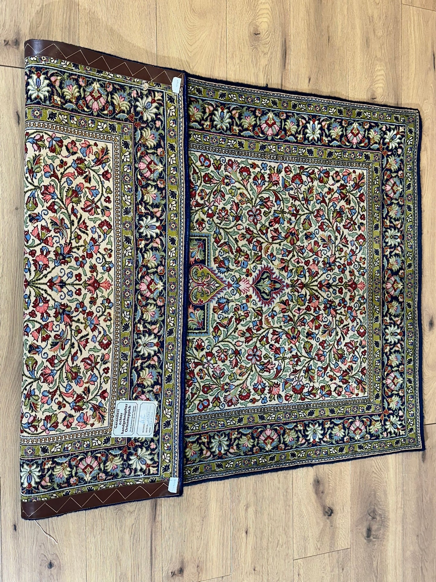 Orientteppich handgeknüpft Ghom Korkwolle 160x105 cm