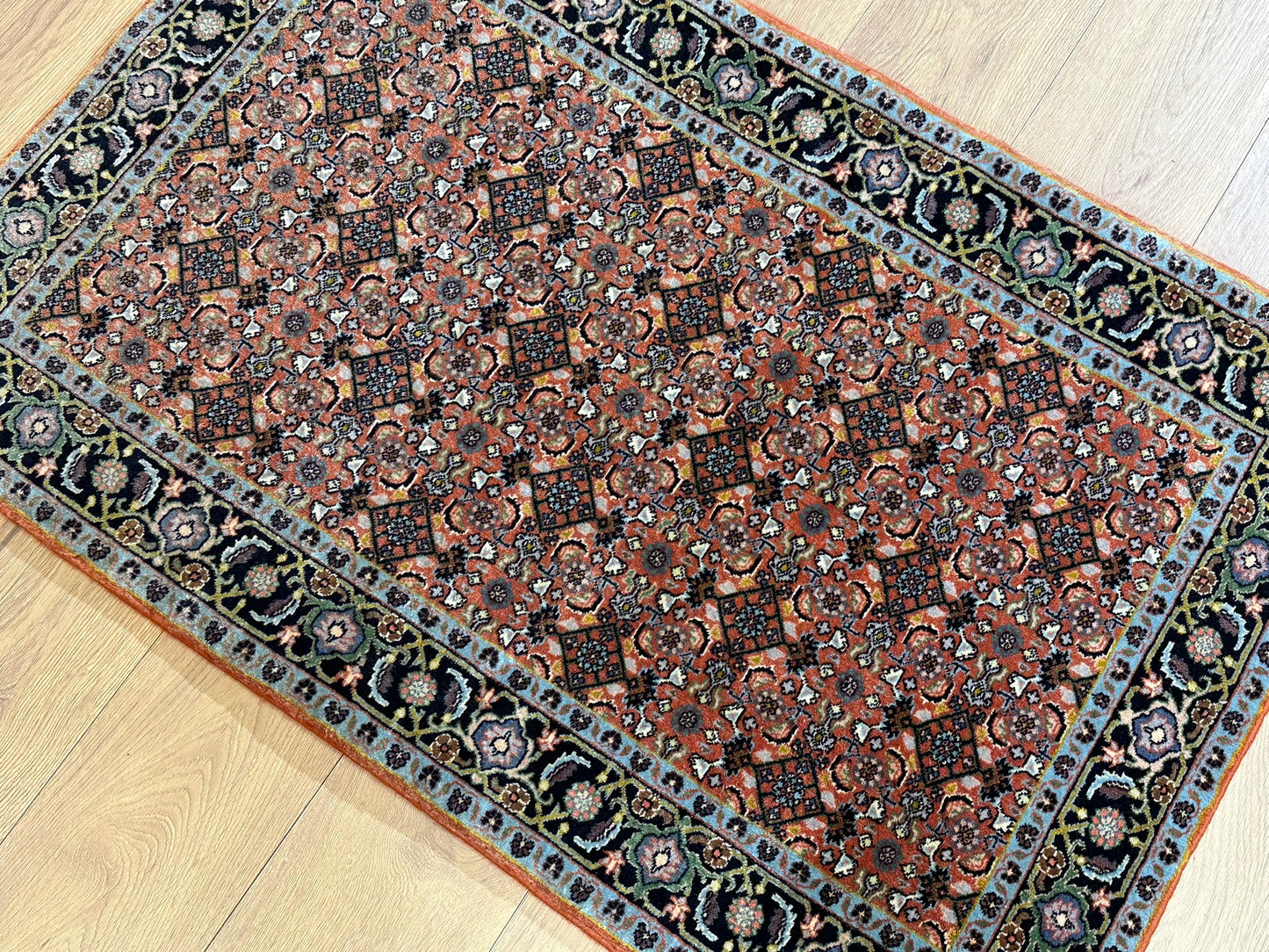 Orientteppich handgeknüpft Täbriz Mahi 125x80 cm