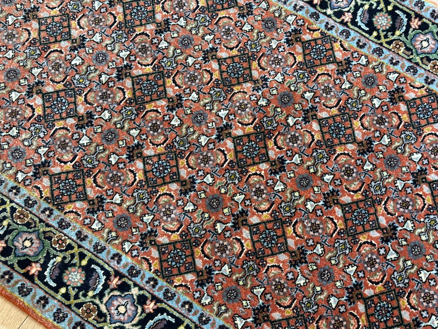 Orientteppich handgeknüpft Täbriz Mahi 125x80 cm