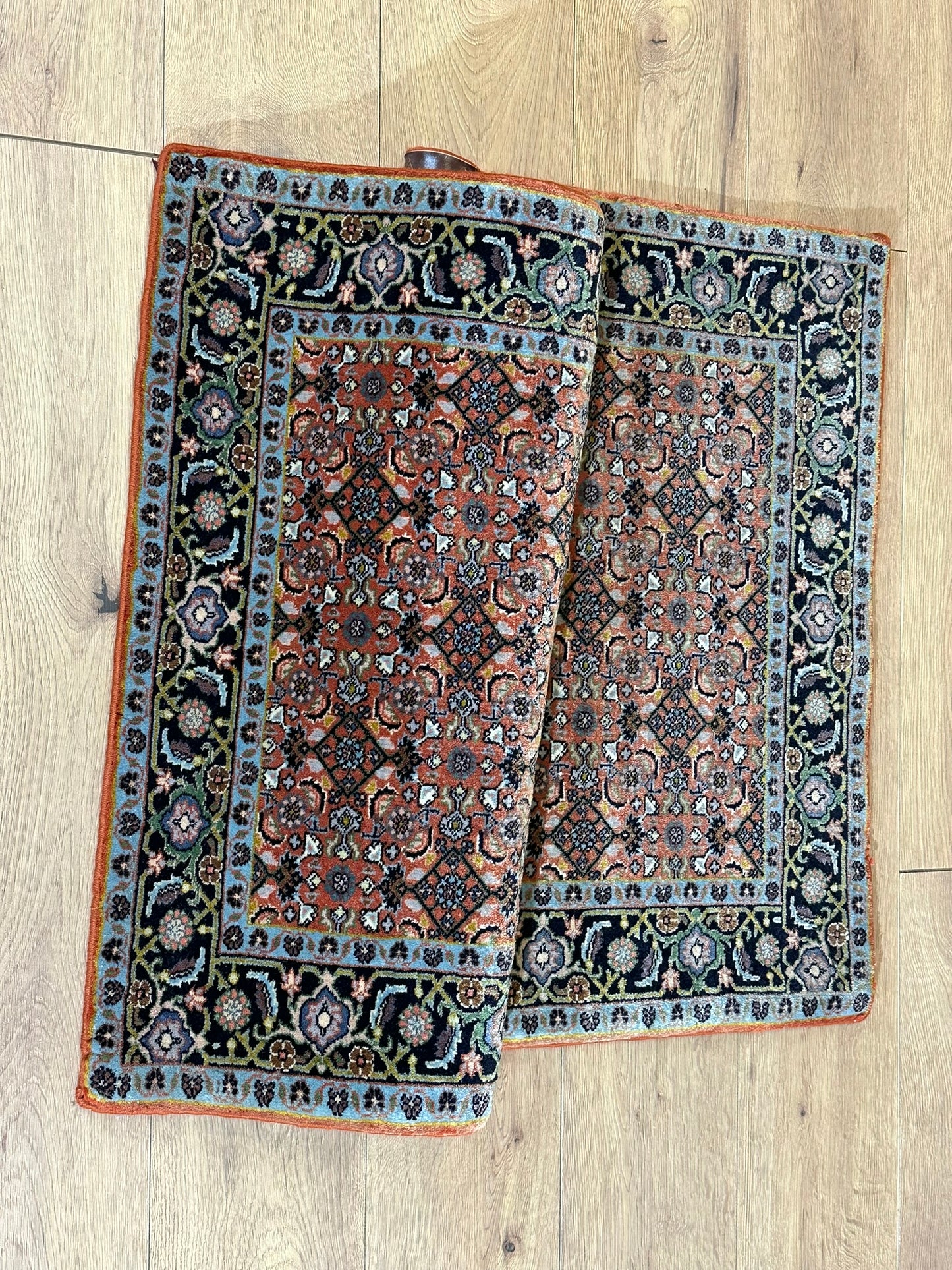 Orientteppich handgeknüpft Täbriz Mahi 125x80 cm