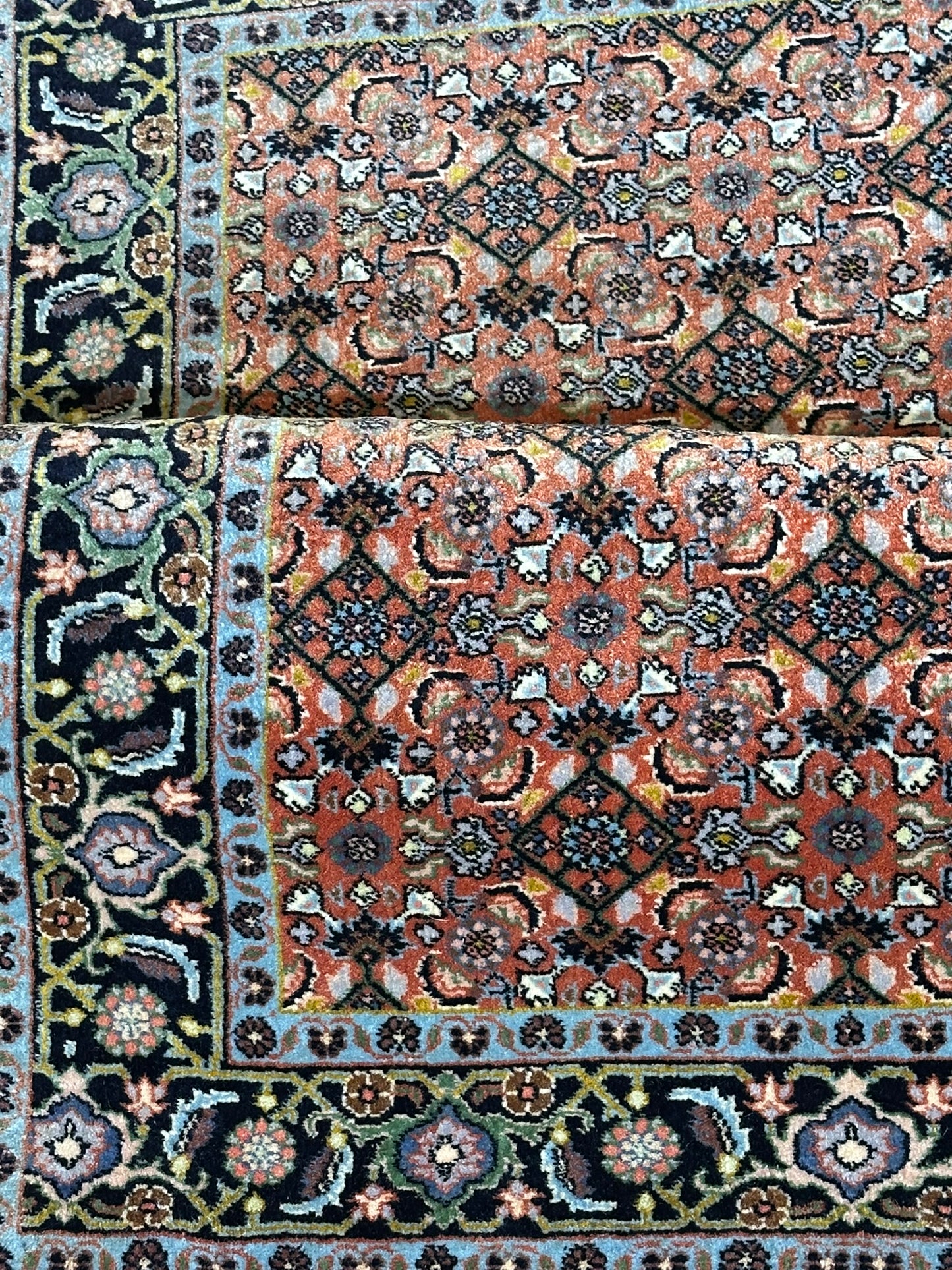 Orientteppich handgeknüpft Täbriz Mahi 125x80 cm