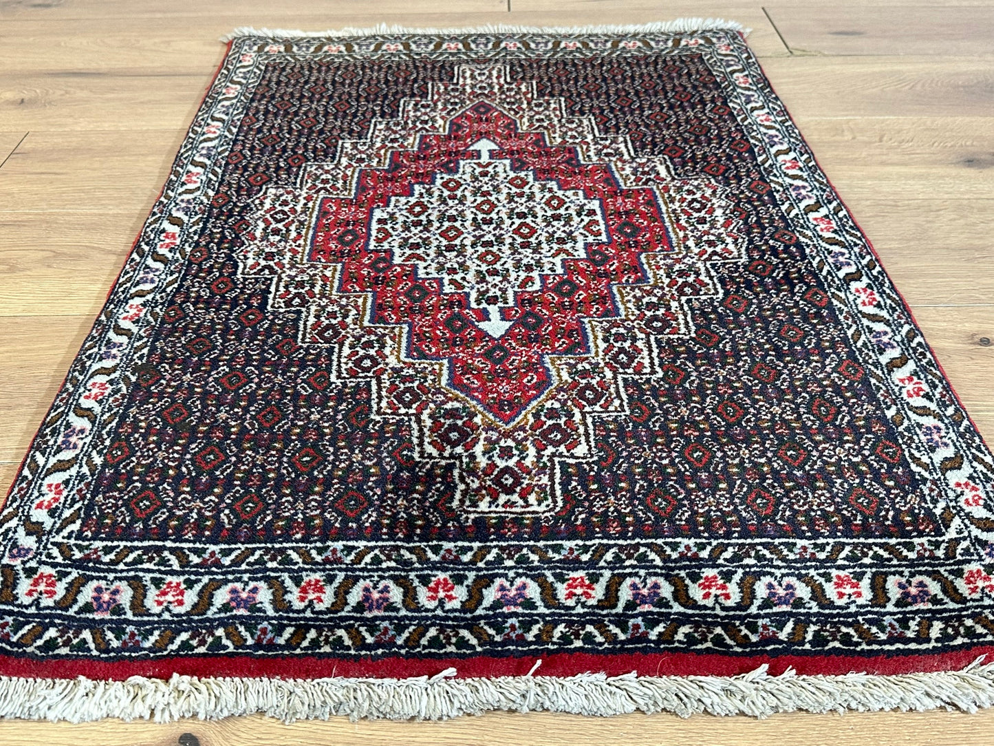 Orientteppich handgeknüpft Bidjar 105x70 cm