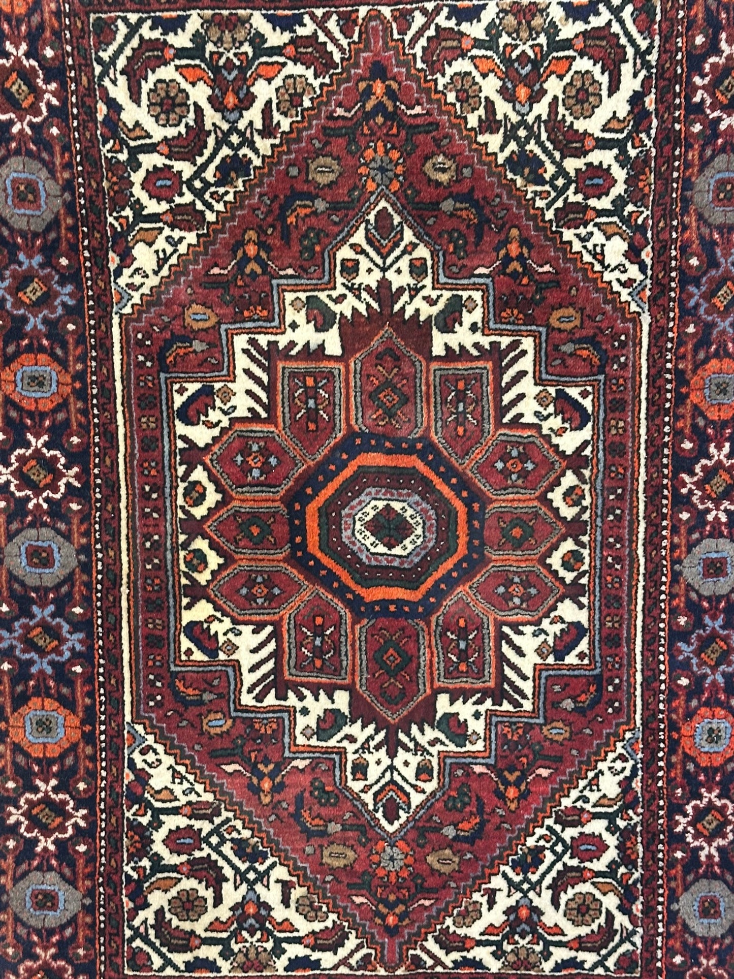 Orientteppich handgeknüpft Bidjar 125x80 cm