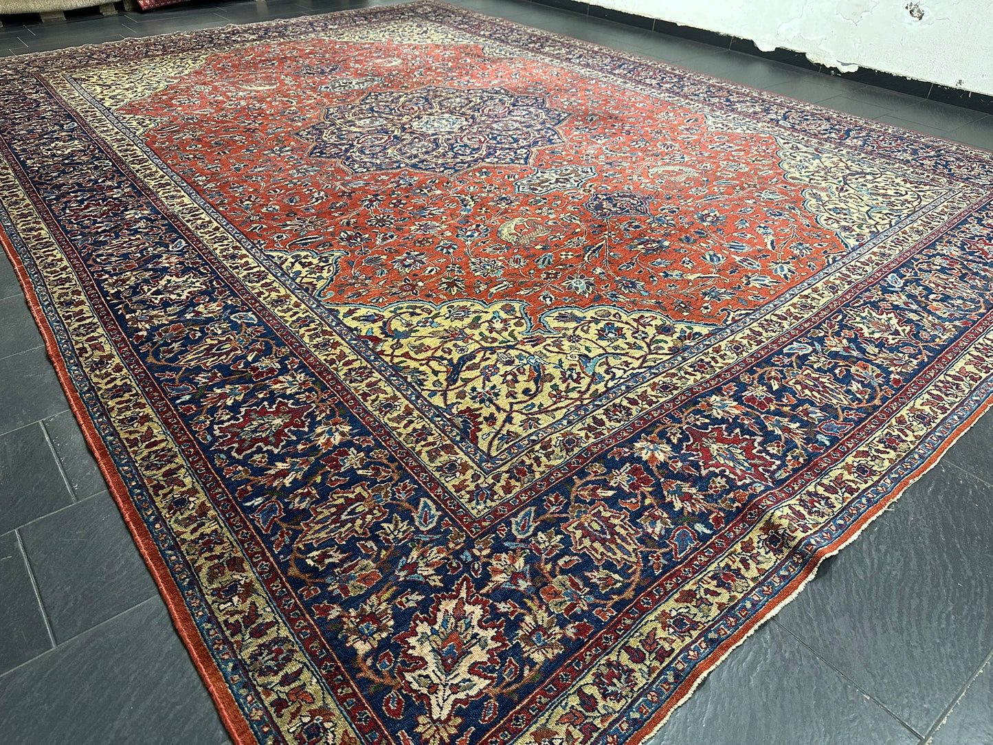 Selten Antiker Handgeknüpfter Teppich Lilian 475x350 cm – Naturfarben