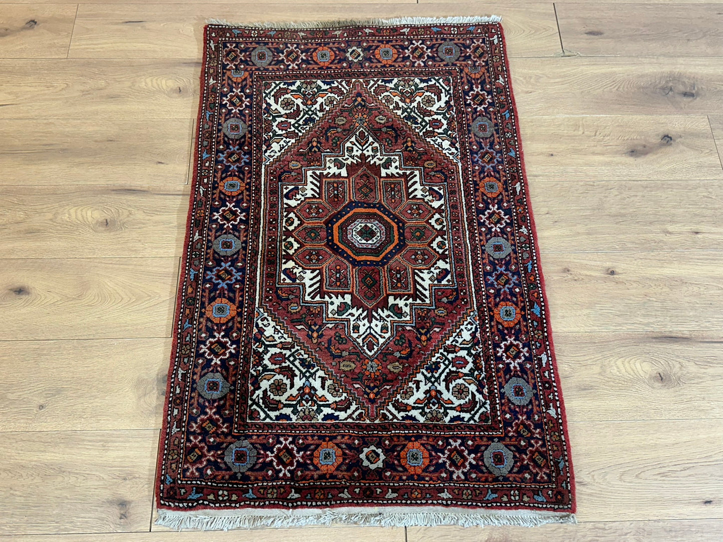 Orientteppich handgeknüpft Bidjar 125x80 cm