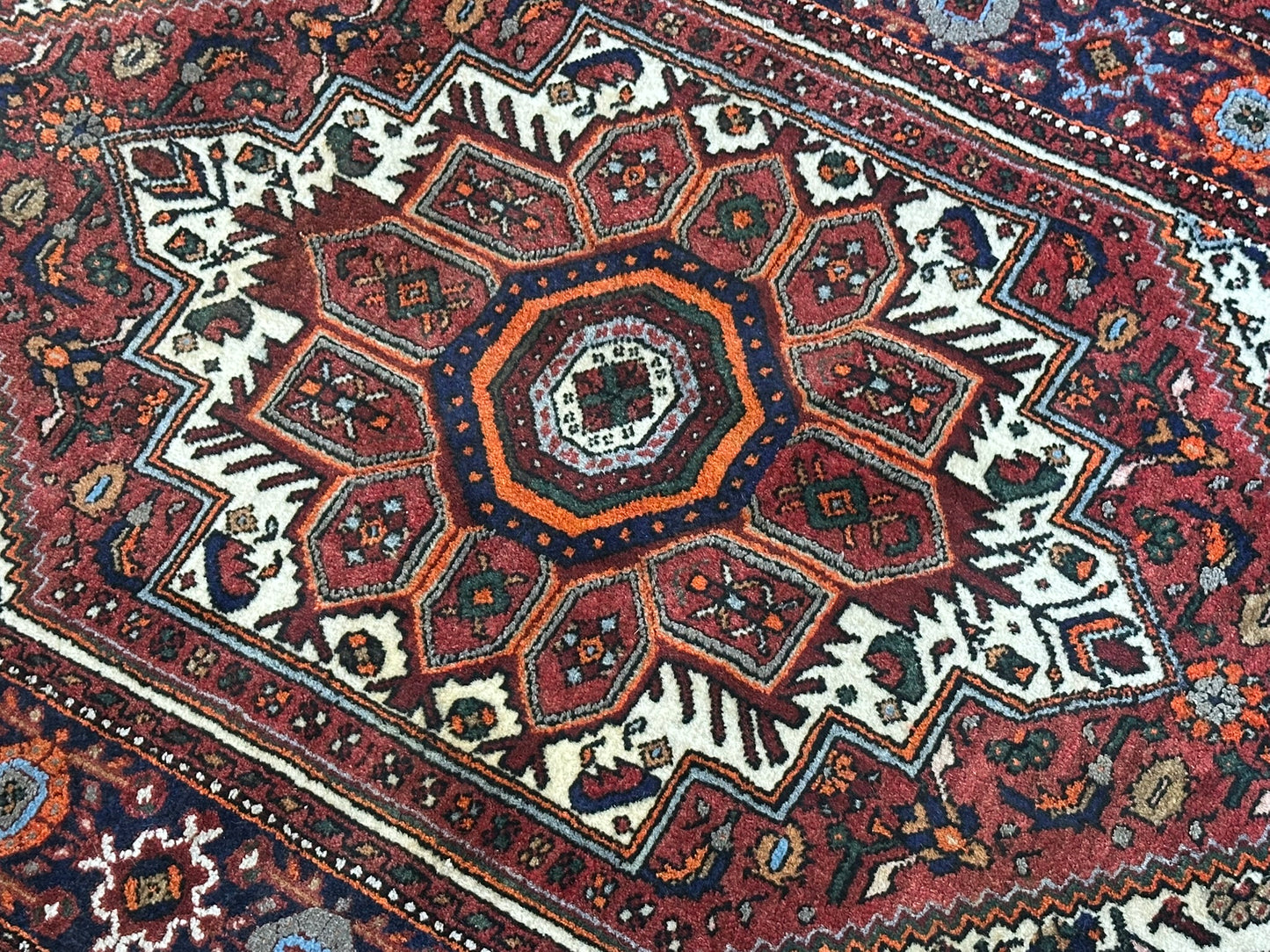 Orientteppich handgeknüpft Bidjar 125x80 cm