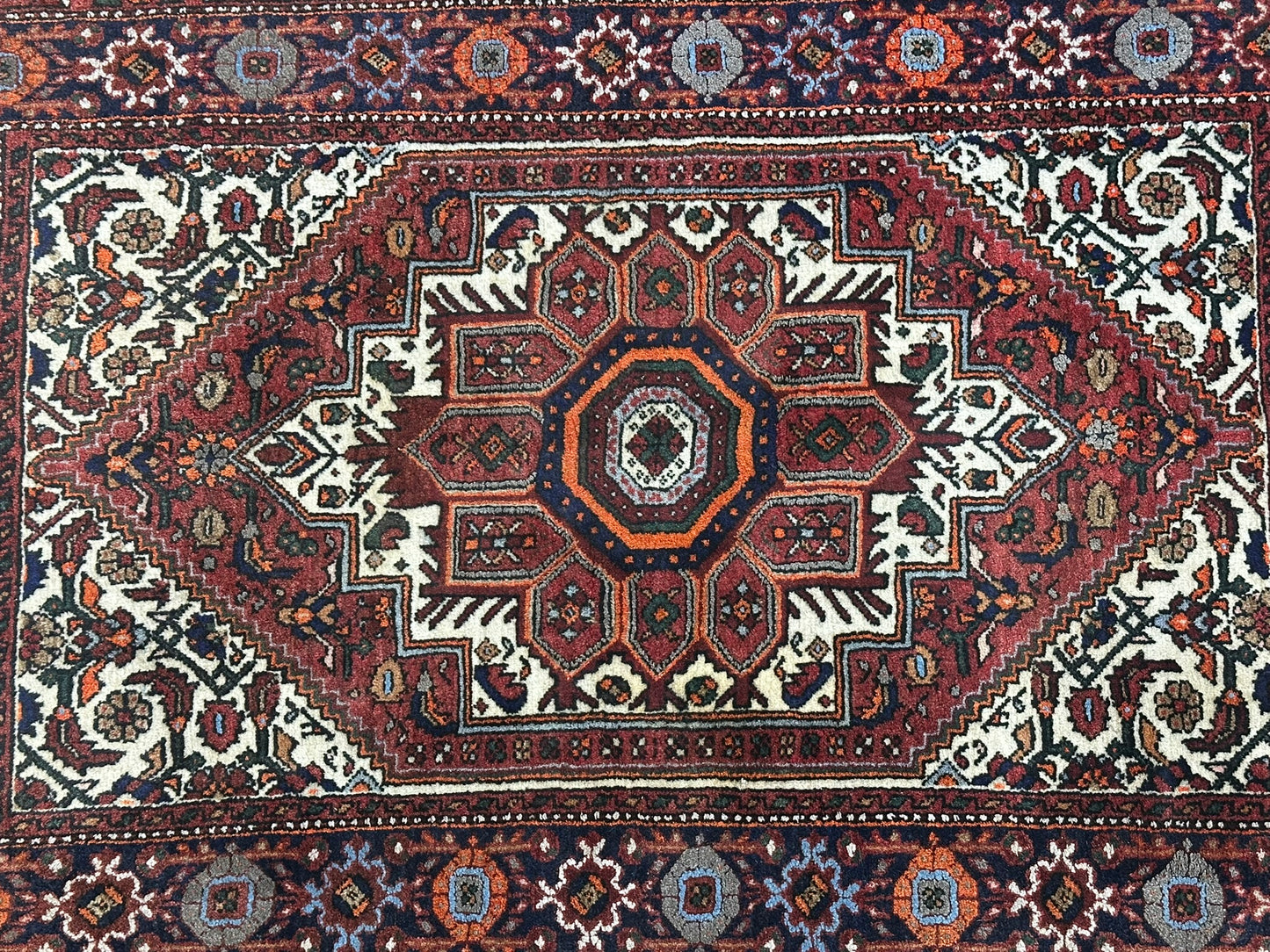 Orientteppich handgeknüpft Bidjar 125x80 cm