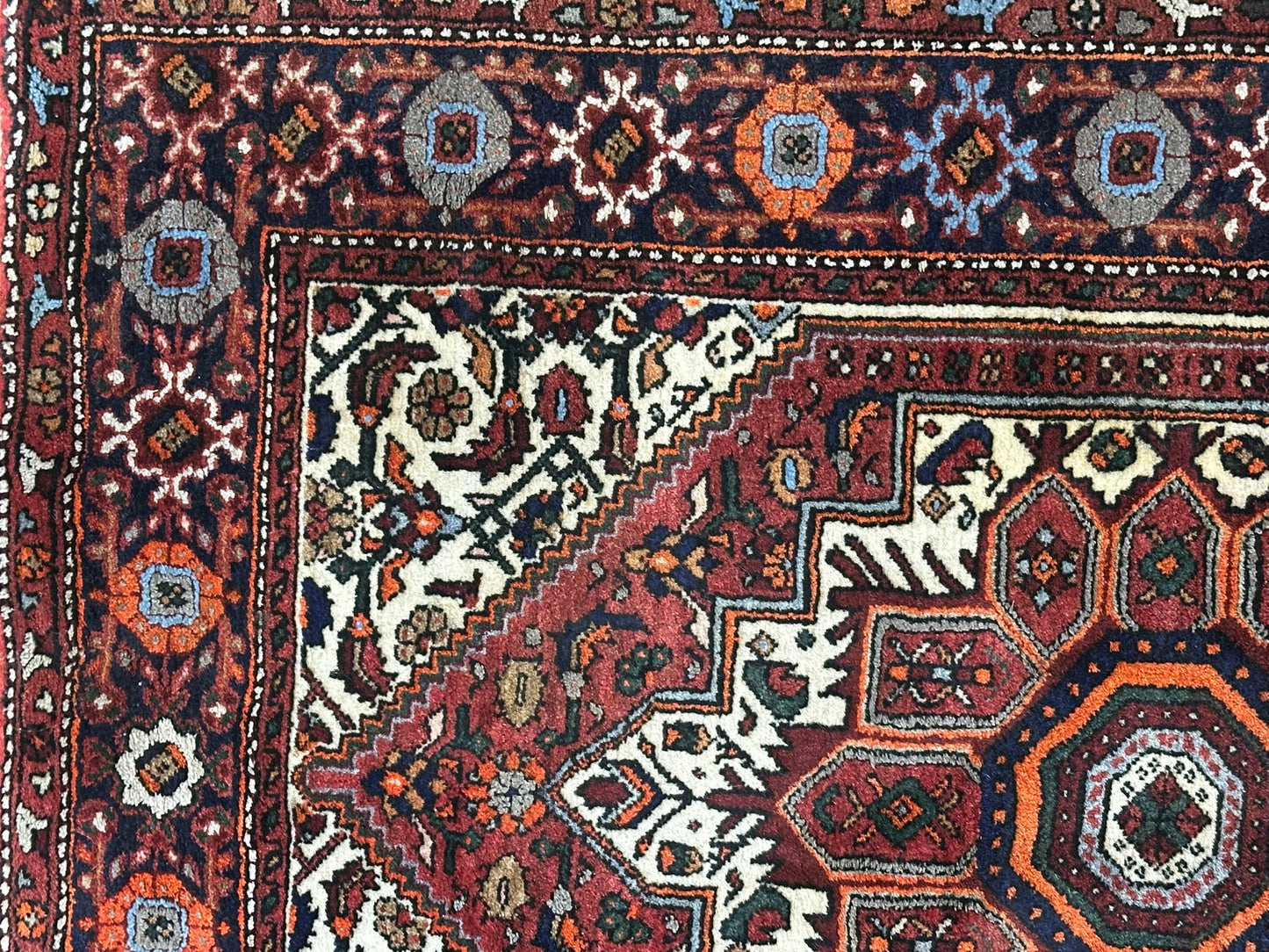 Orientteppich handgeknüpft Bidjar 125x80 cm