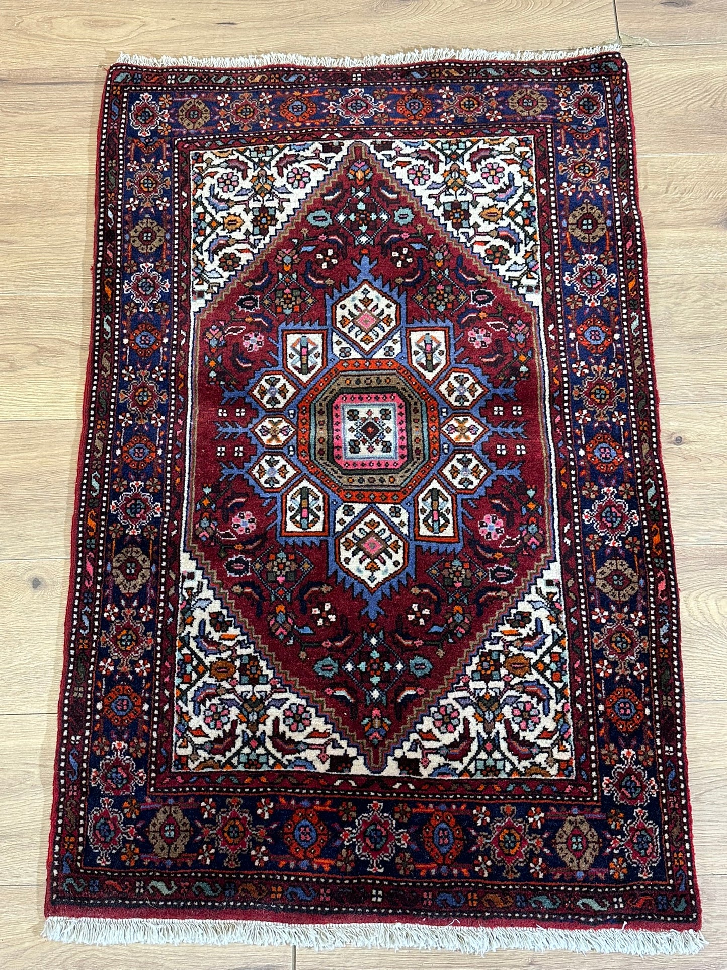 Orientteppich handgeknüpft Bidjar Goldtog 120x75 cm
