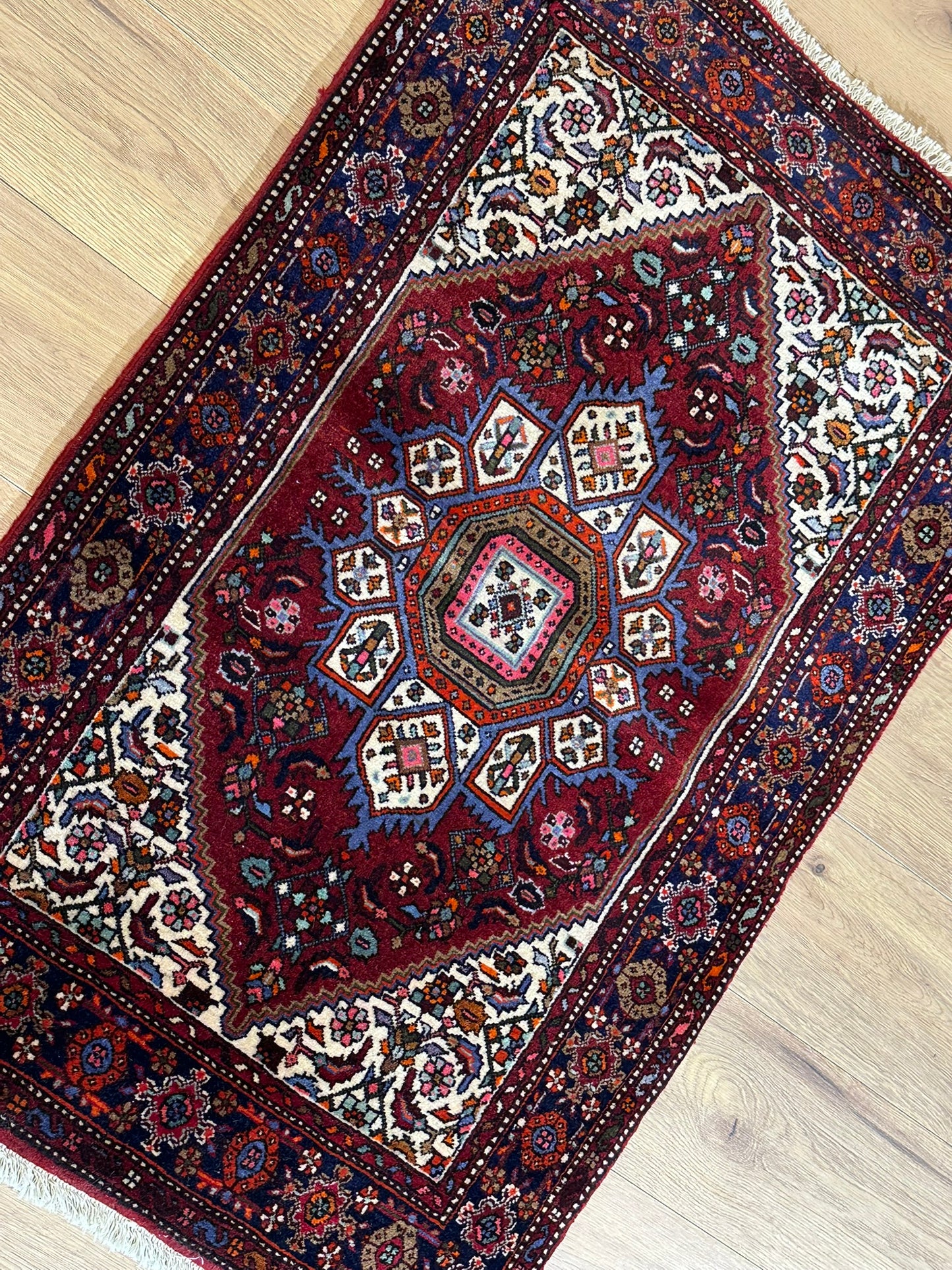 Orientteppich handgeknüpft Bidjar Goldtog 120x75 cm