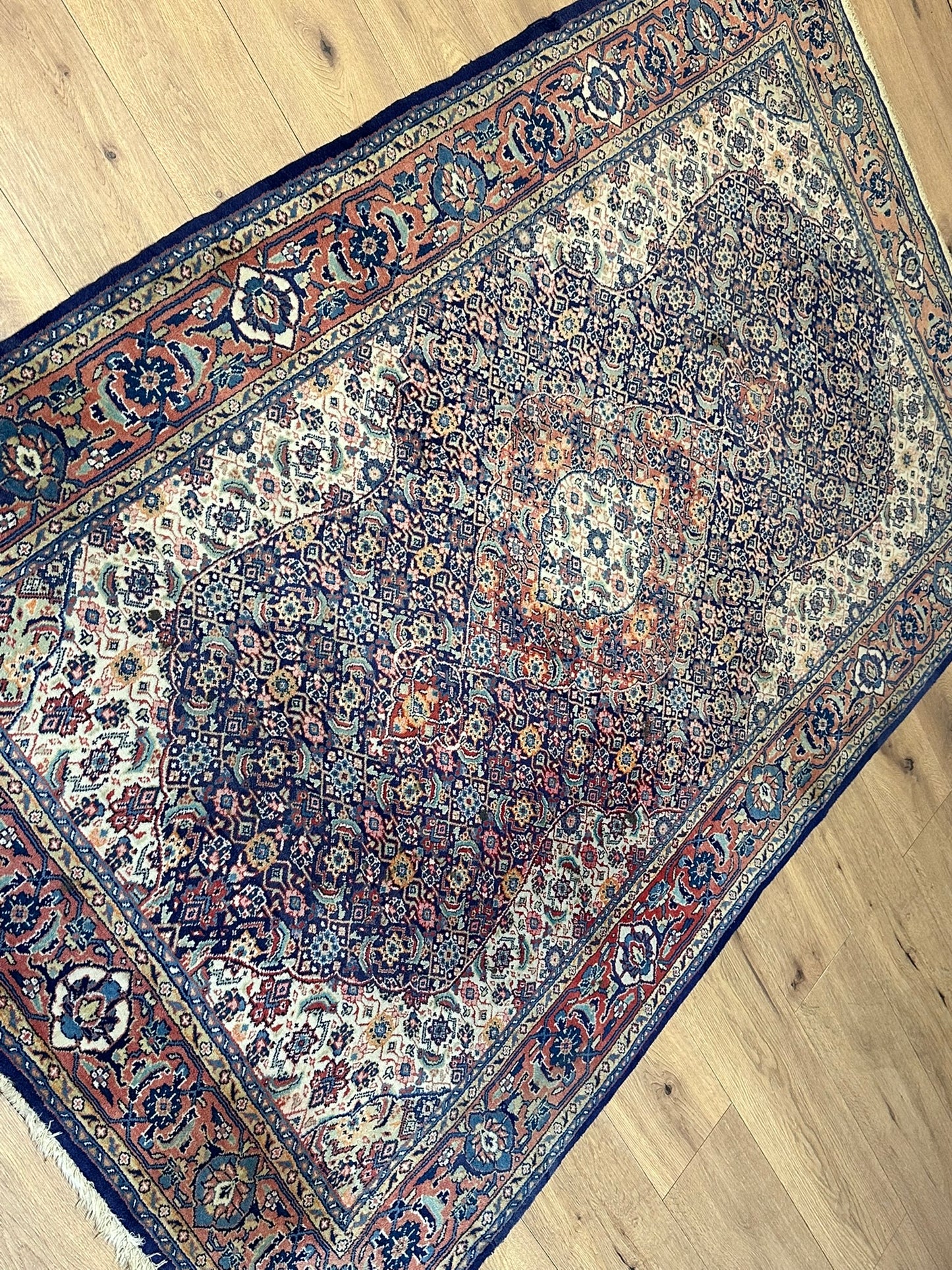 Orientteppich handgeknüpft Täbriz 215x133 cm Mahi Korkwolle
