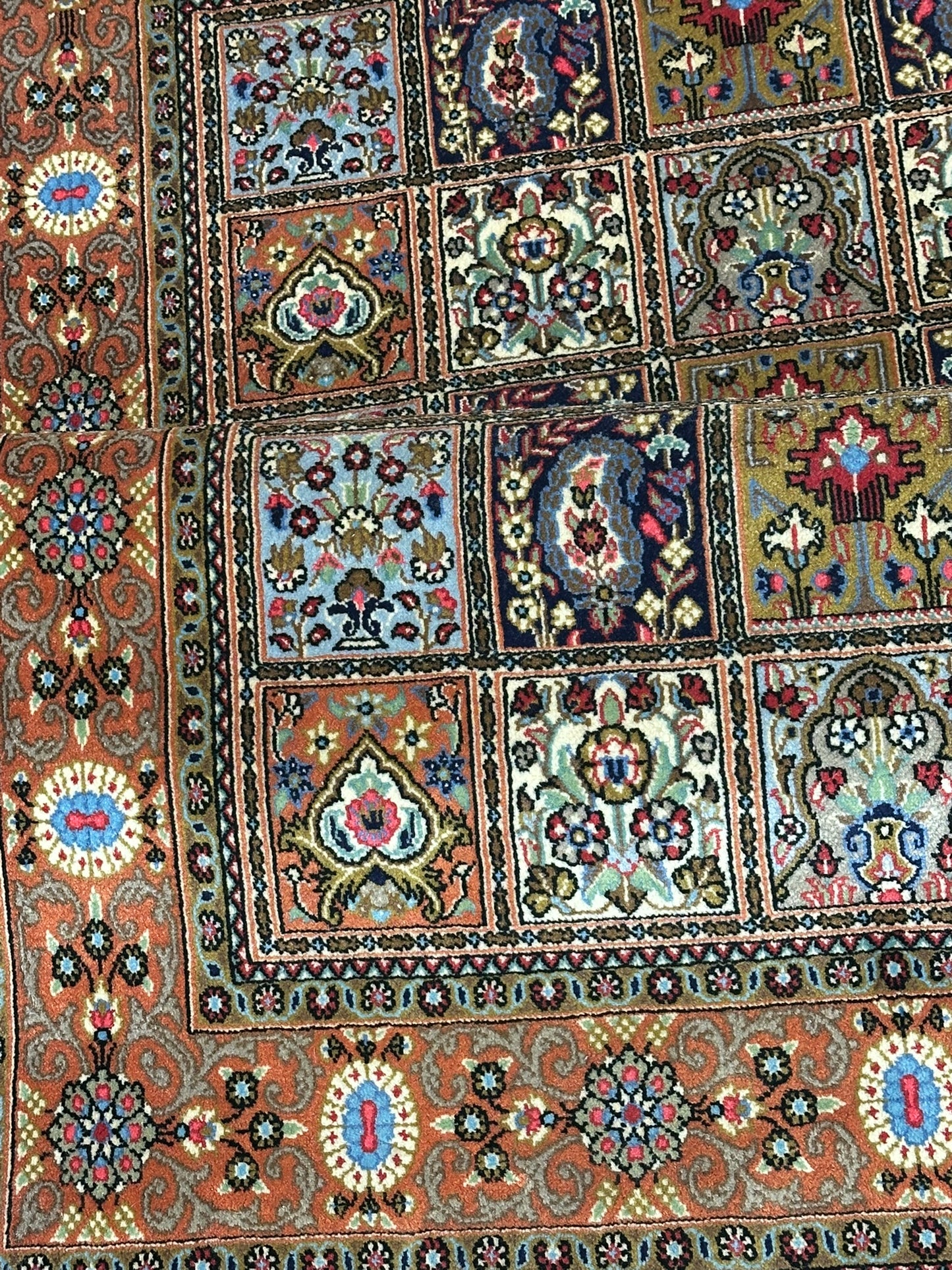 Orientteppich handgeknüpft Ghom Felder Korkwolle 155x110 cm
