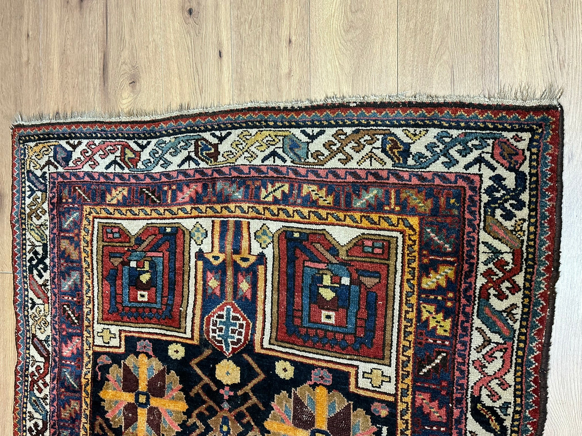 Antiker Orientteppich handgeknüpft Bachtiar Wolle 215x135 cm