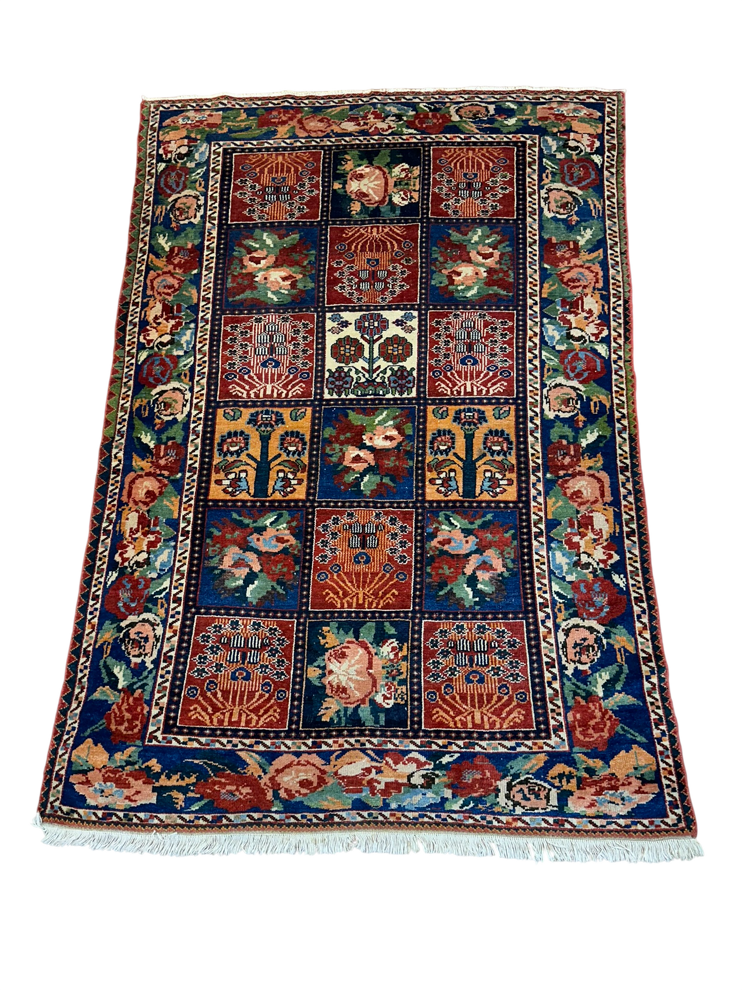 Antik Orientteppich handgeknüpft Bachtiar Felder  195x135 cm