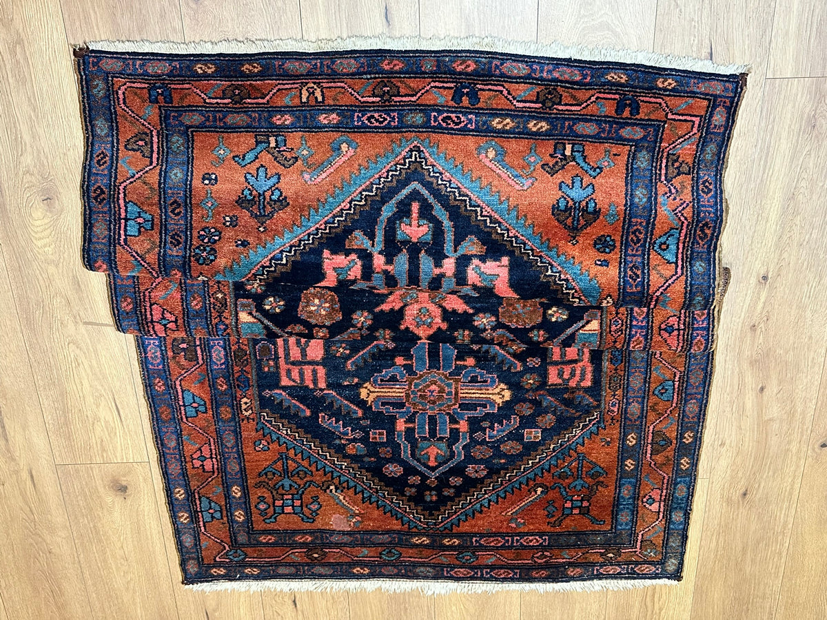 Antiker Orientteppich handgeknüpft Malayer 185x110 cm