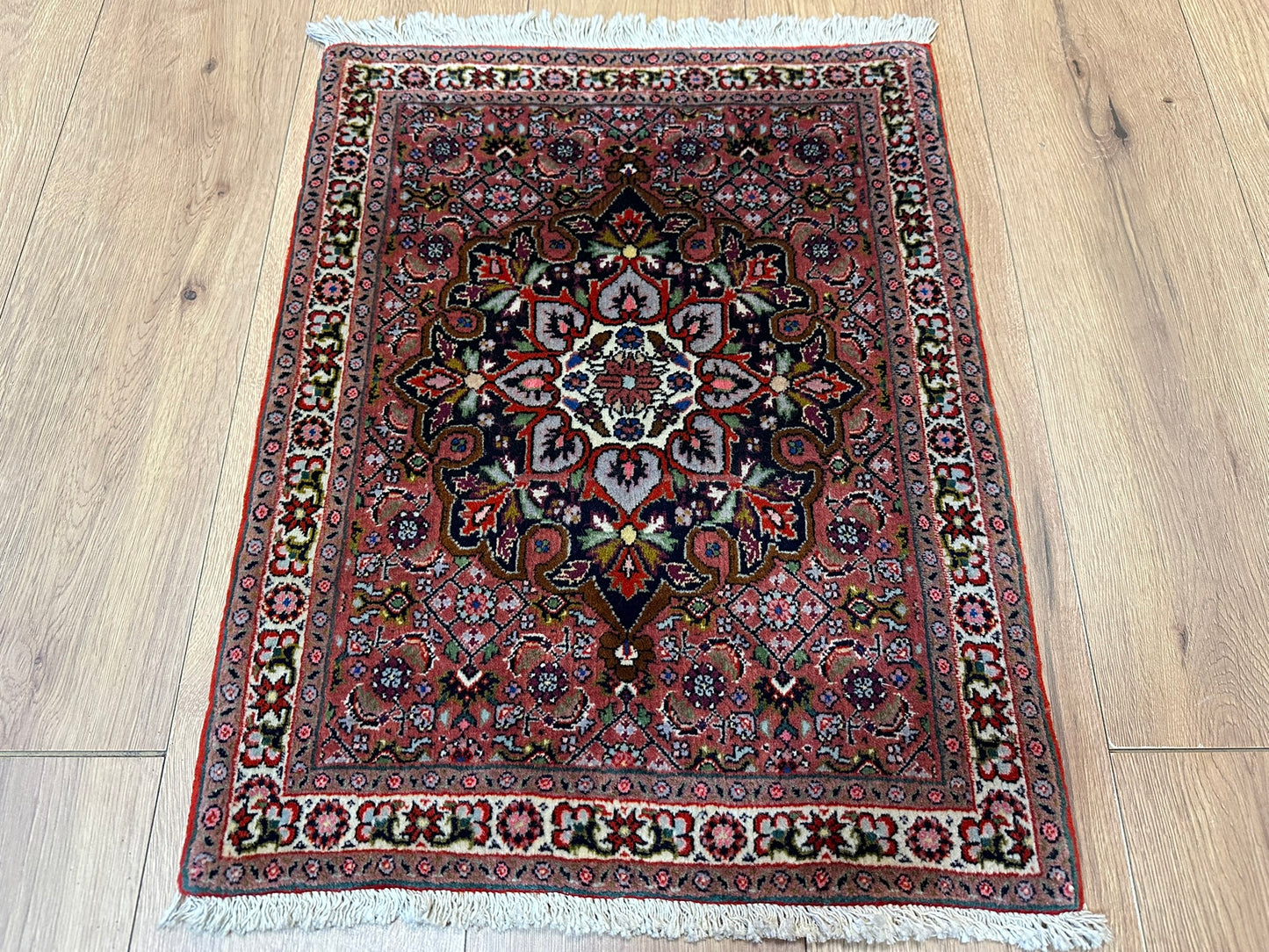 Orientteppich handgeknüpft Bidjar 67x52 cm Medallion