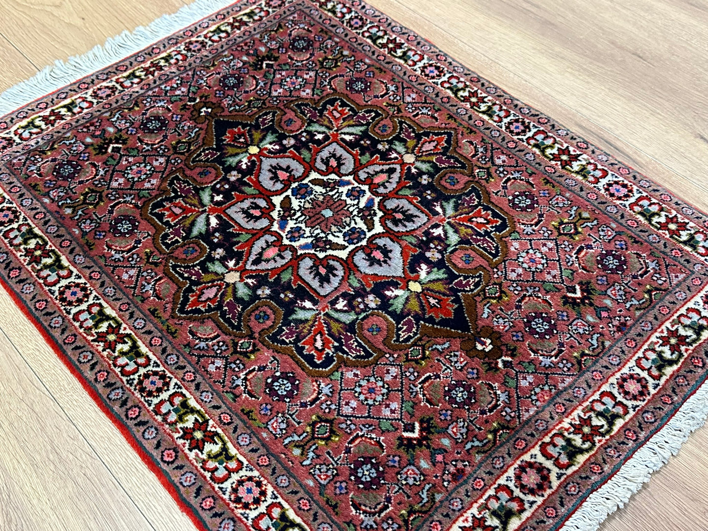 Orientteppich handgeknüpft Bidjar 67x52 cm Medallion